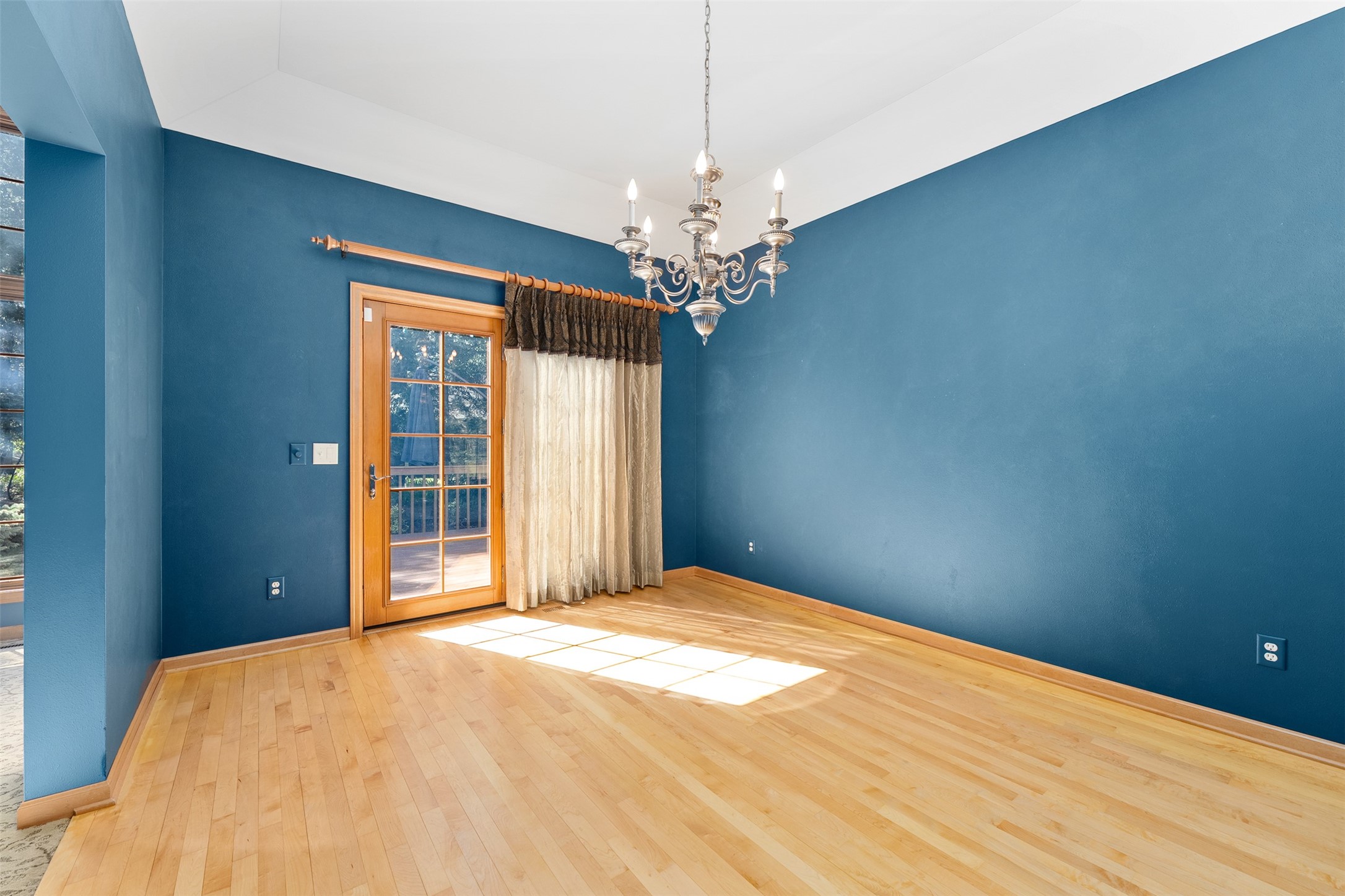 3521 Glen Way Property Photo 10