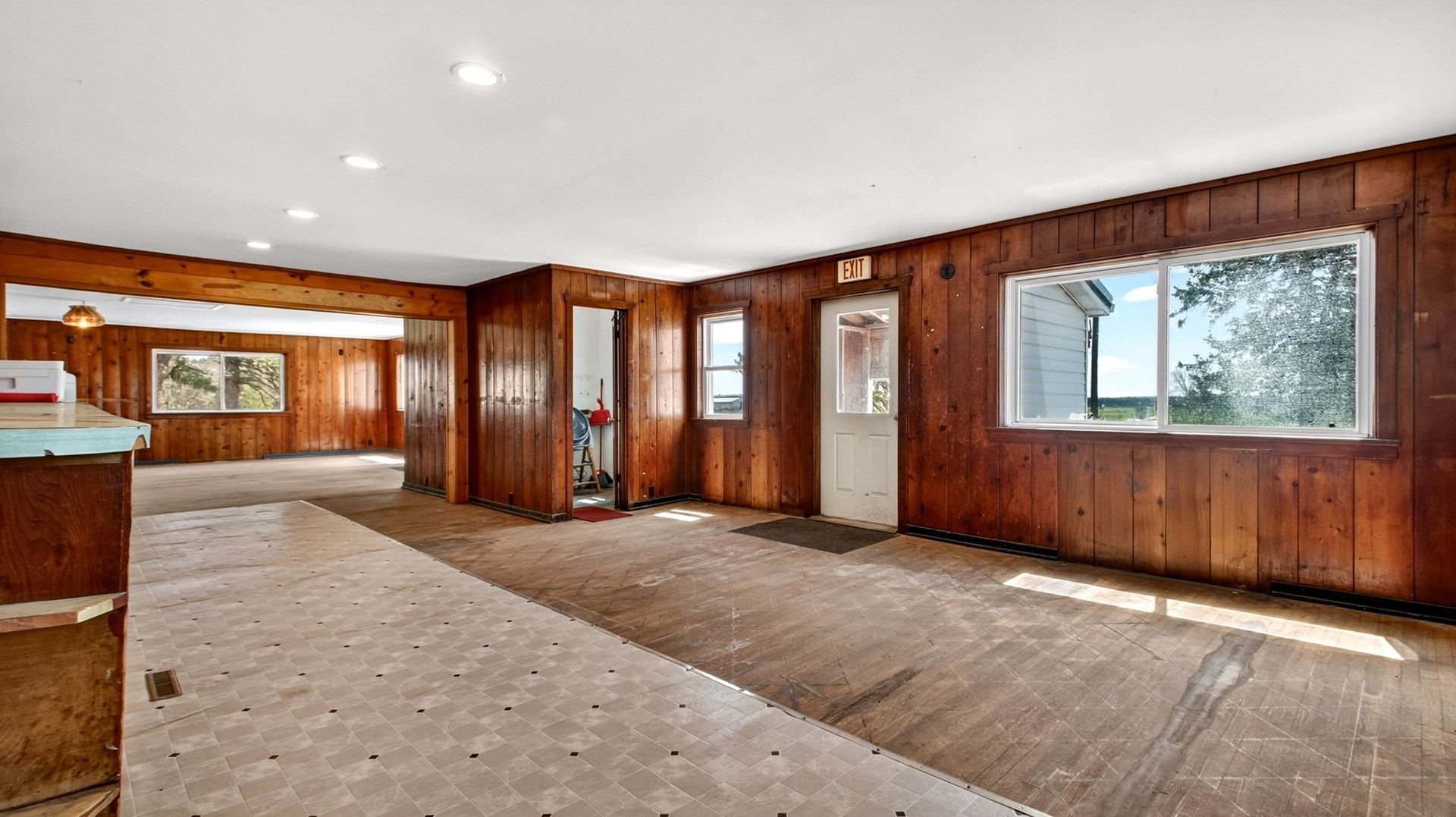 W15282 & W15304 Highway 64 Property Photo 4