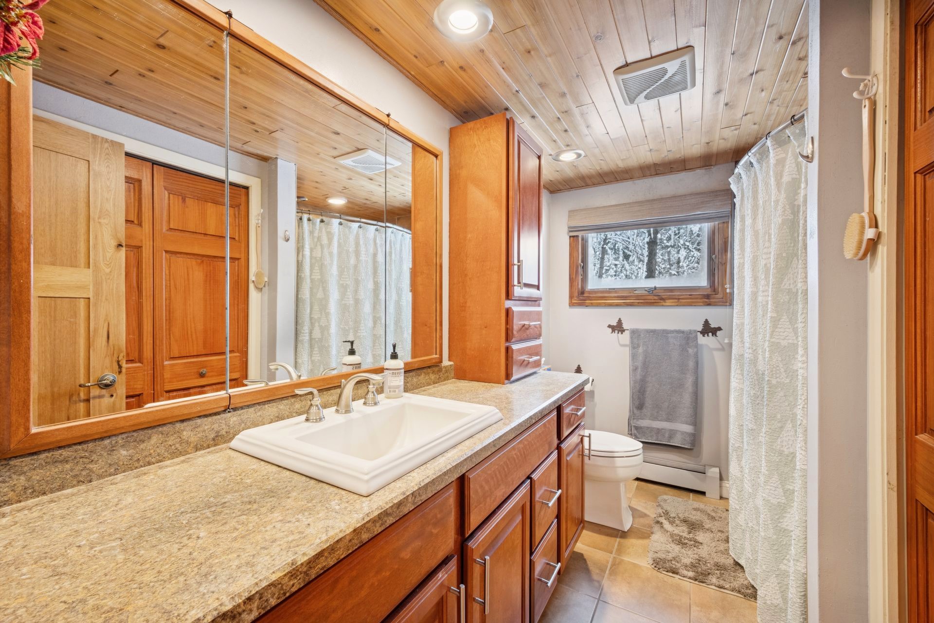 9724 N County Highway A Property Photo 15