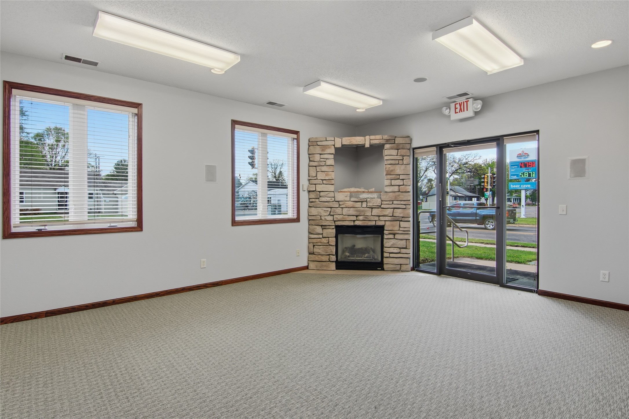 2108 S Broadway Street Property Photo 4