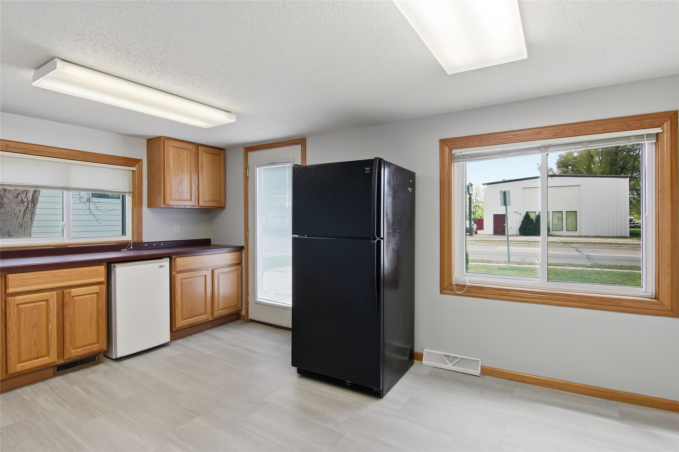 2108 S Broadway Street Property Photo 9