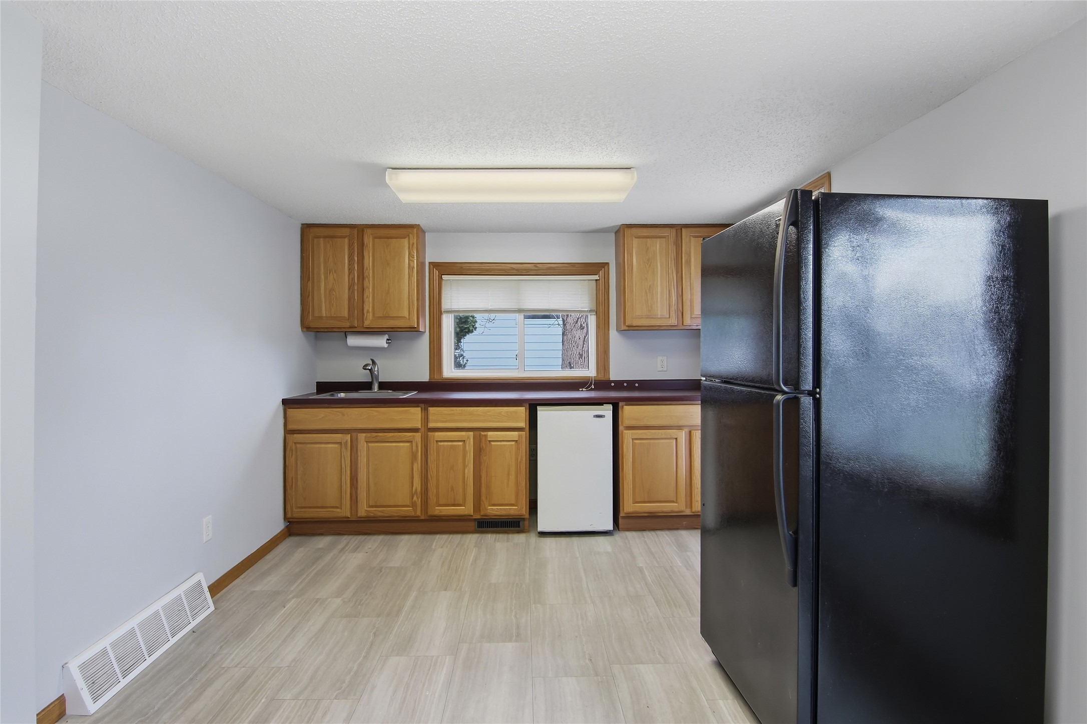 2108 S Broadway Street Property Photo 10