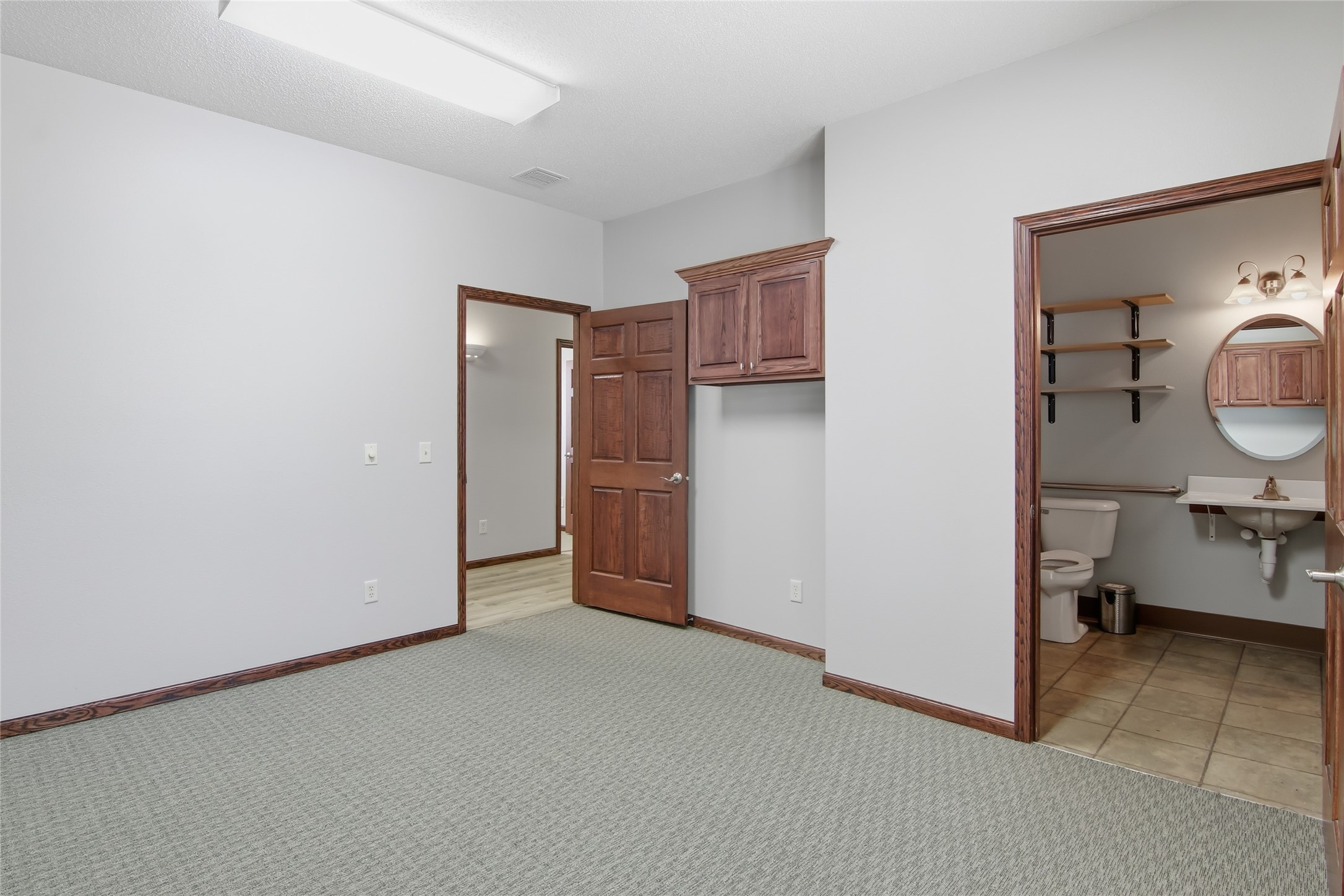 2108 S Broadway Street Property Photo 12
