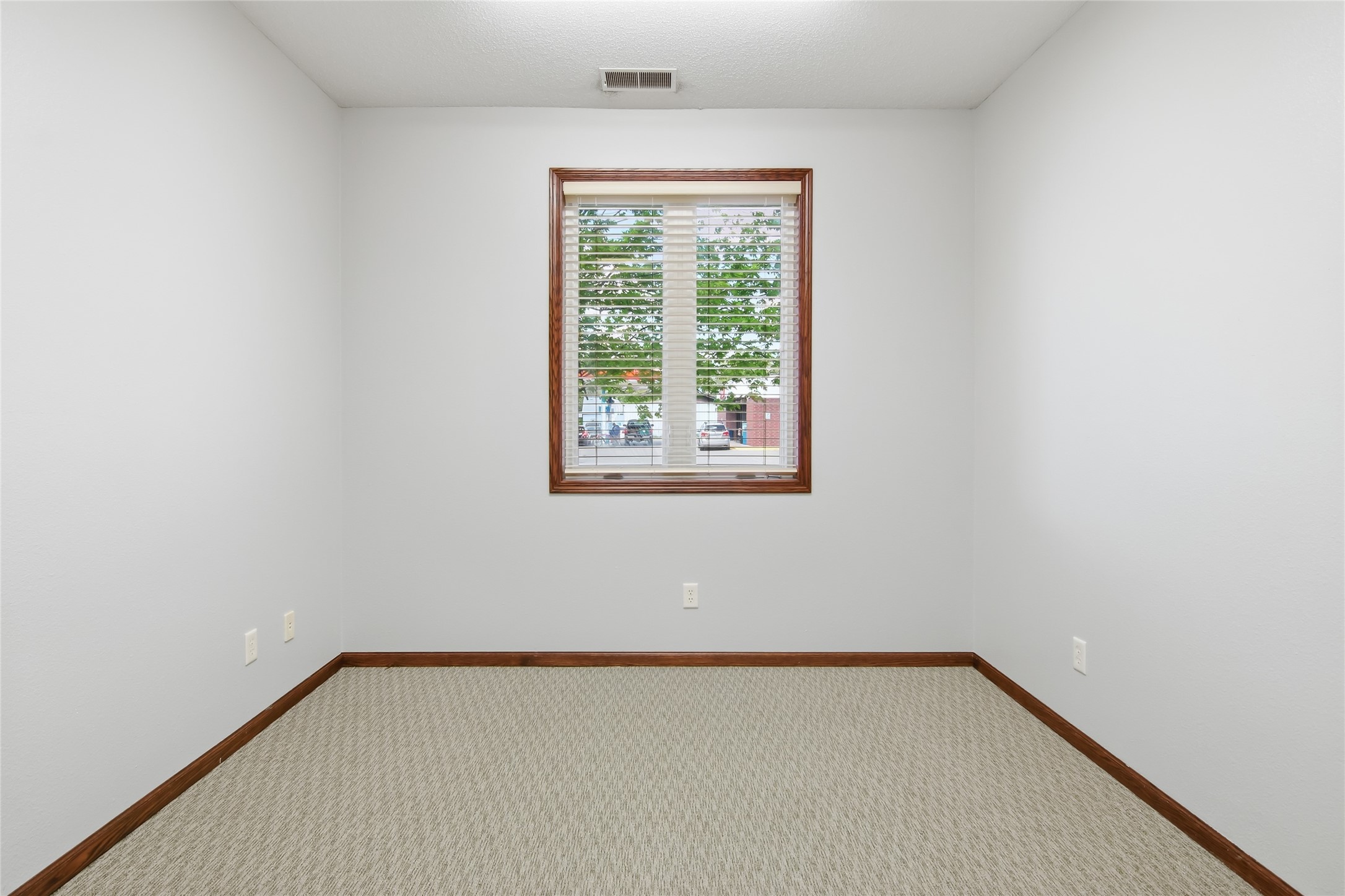 2108 S Broadway Street Property Photo 16