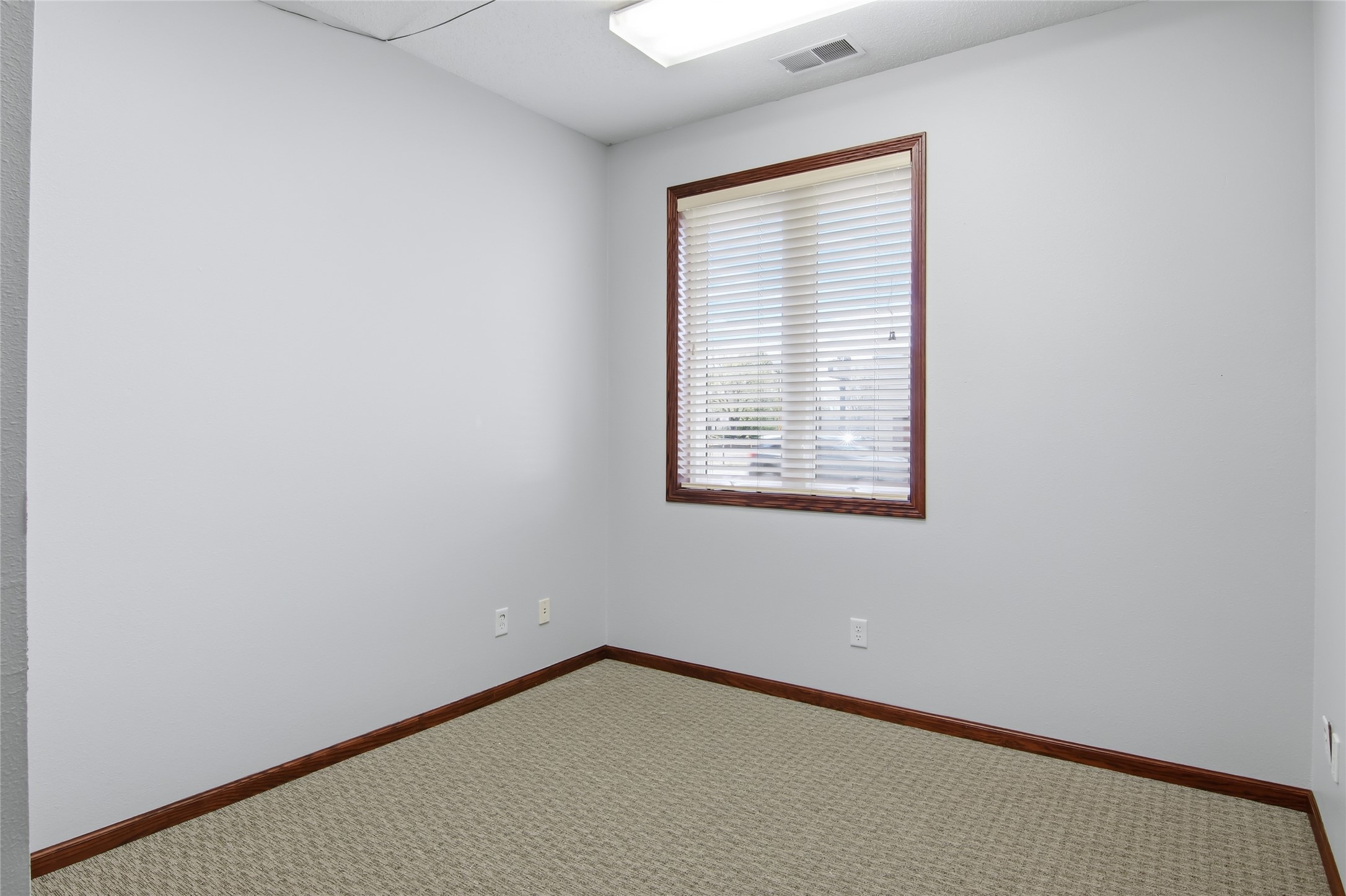 2108 S Broadway Street Property Photo 18