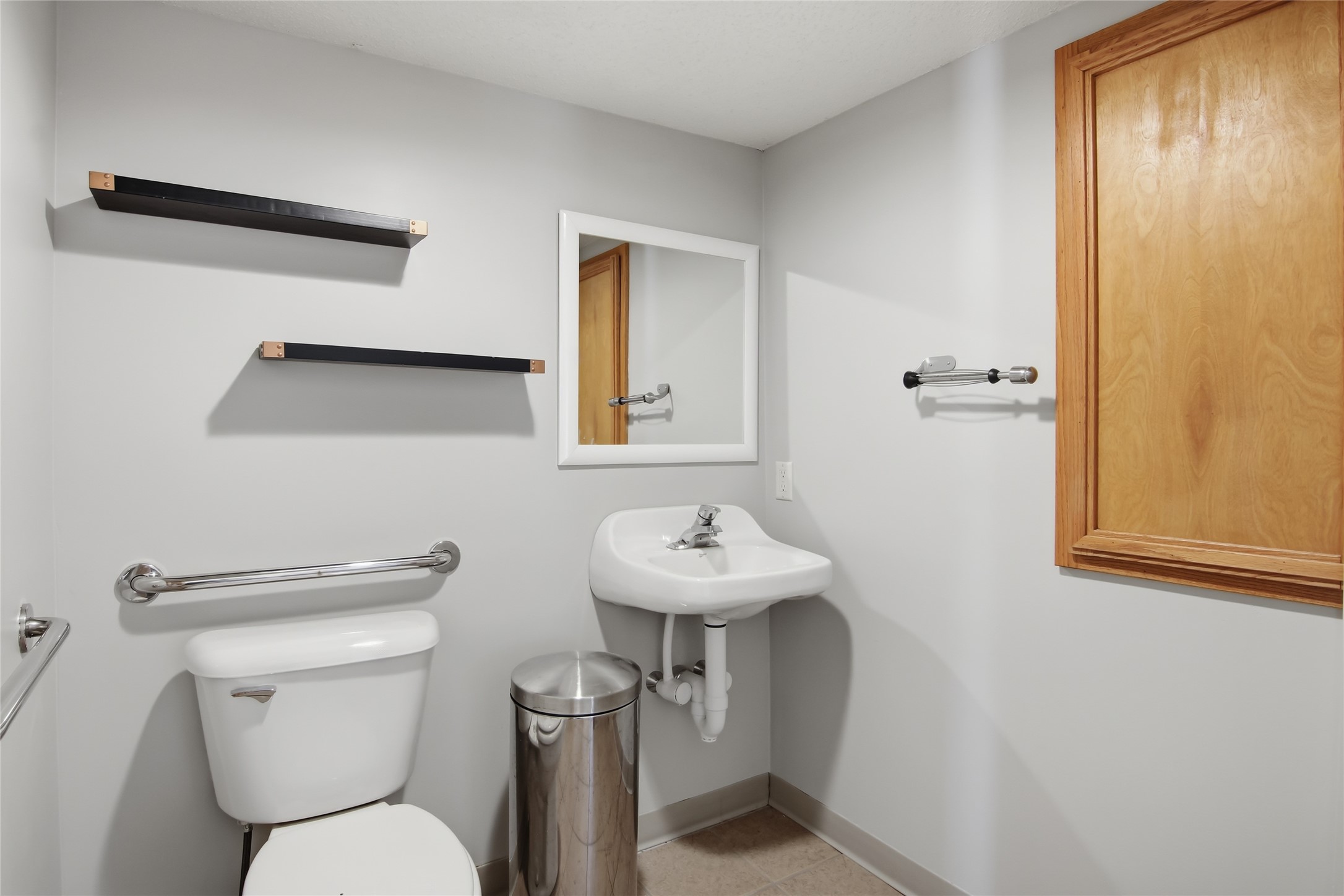 2108 S Broadway Street Property Photo 23