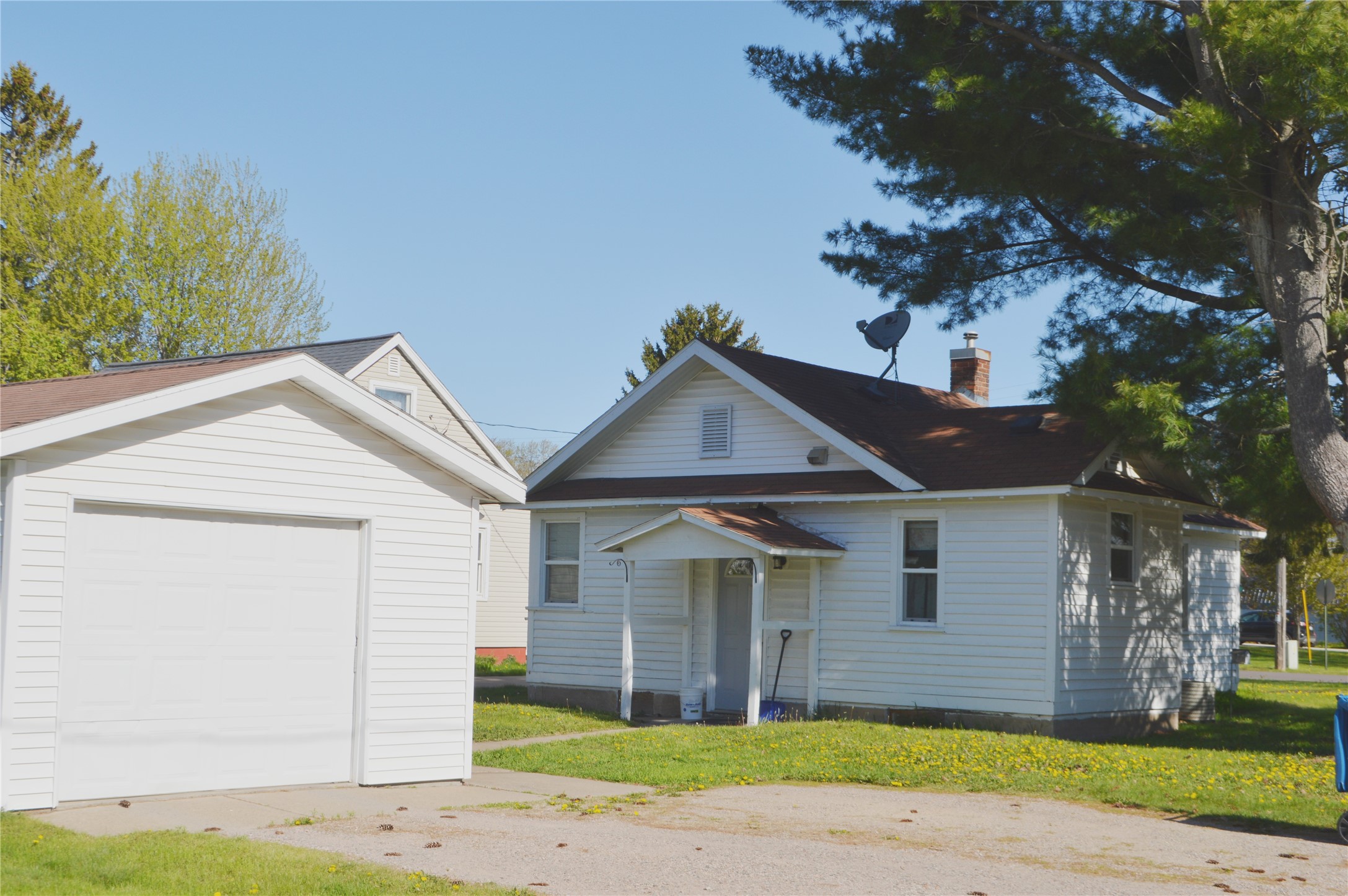 300 Wisconsin Avenue Property Photo 1