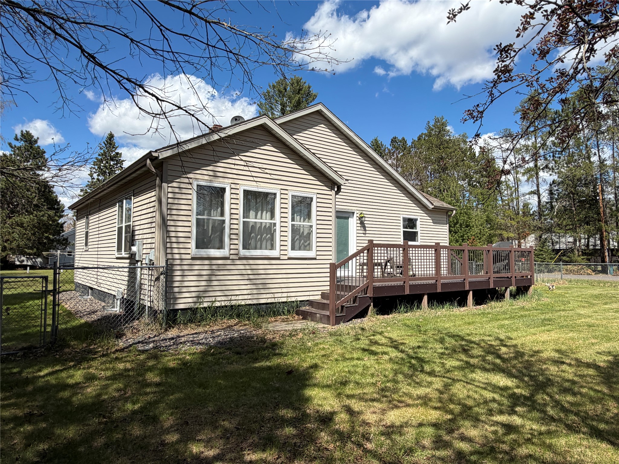 10507 N Hamblin Street Property Photo 5