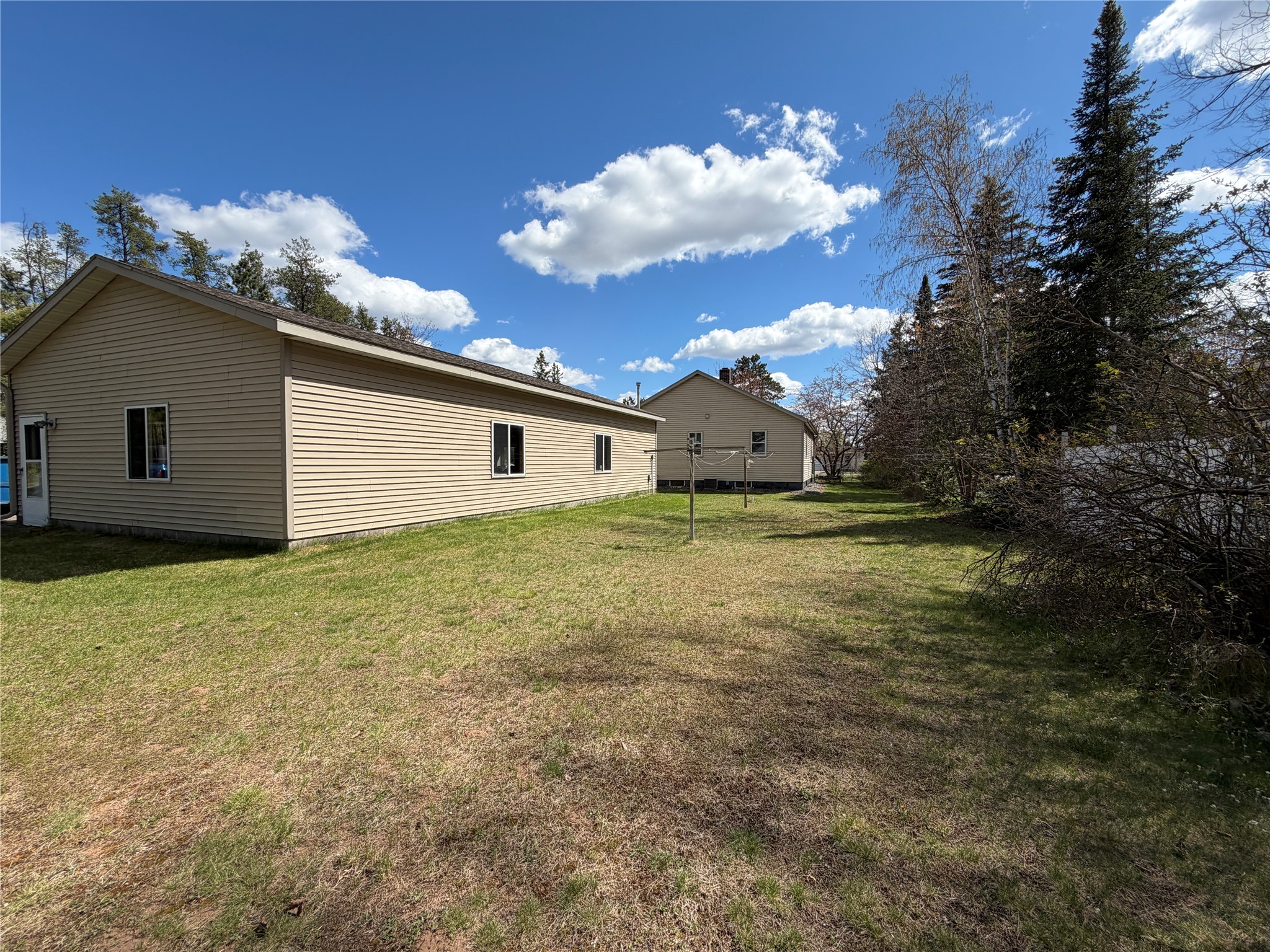 10507 N Hamblin Street Property Photo 8