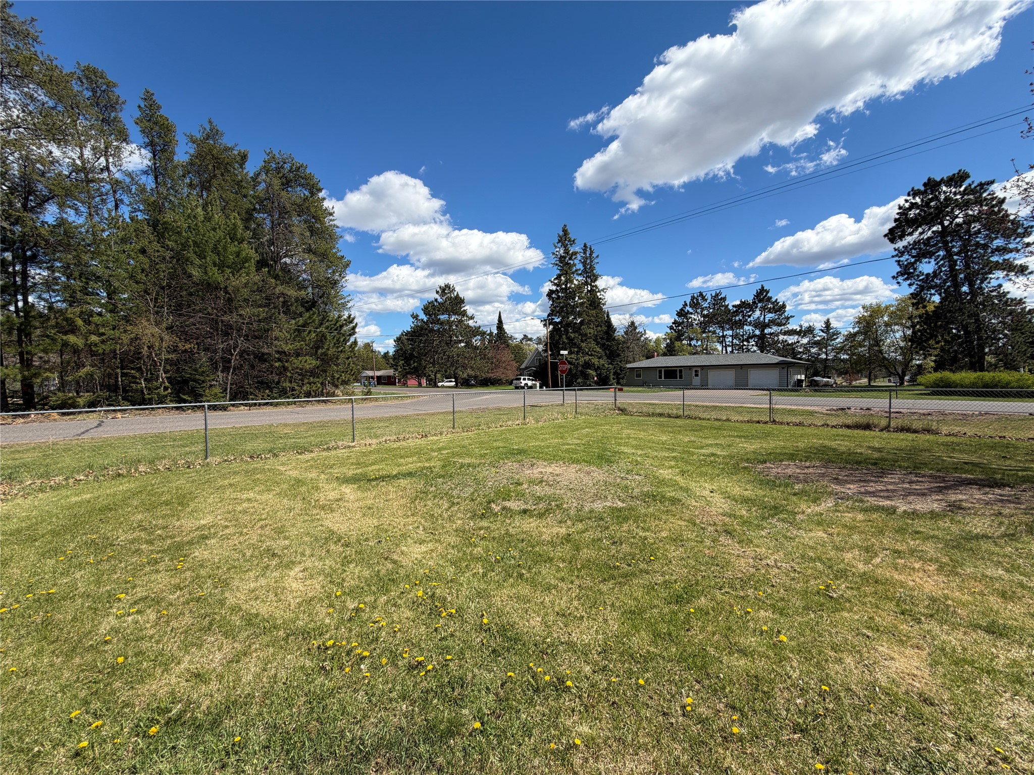 10507 N Hamblin Street Property Photo 11