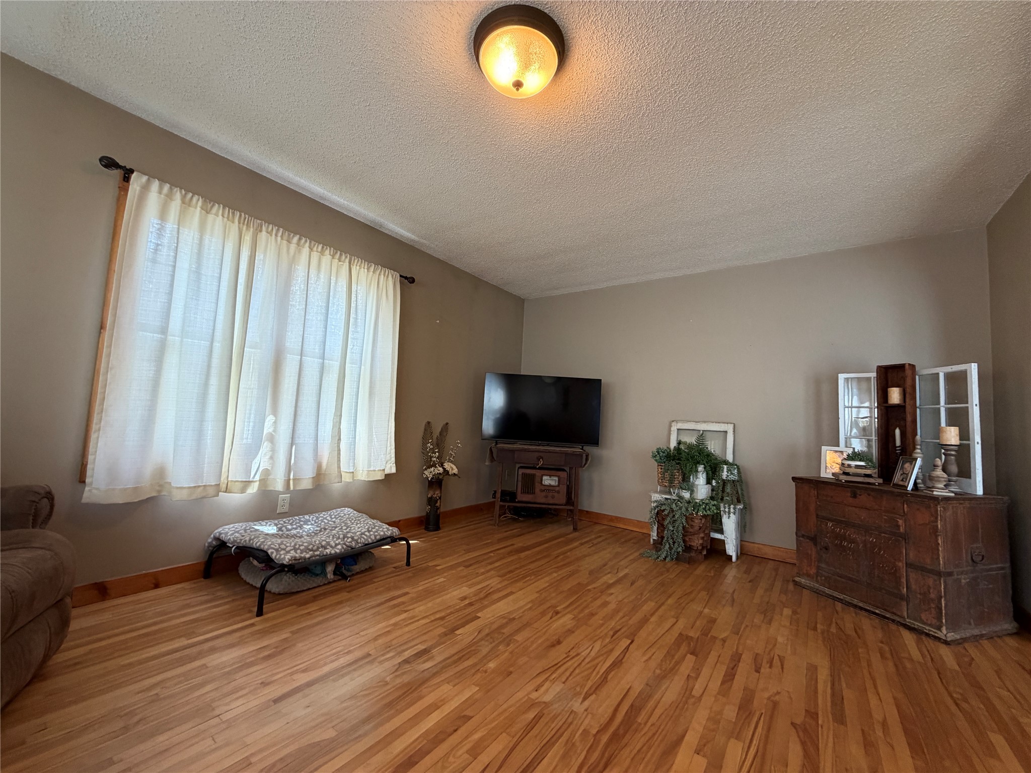 10507 N Hamblin Street Property Photo 23