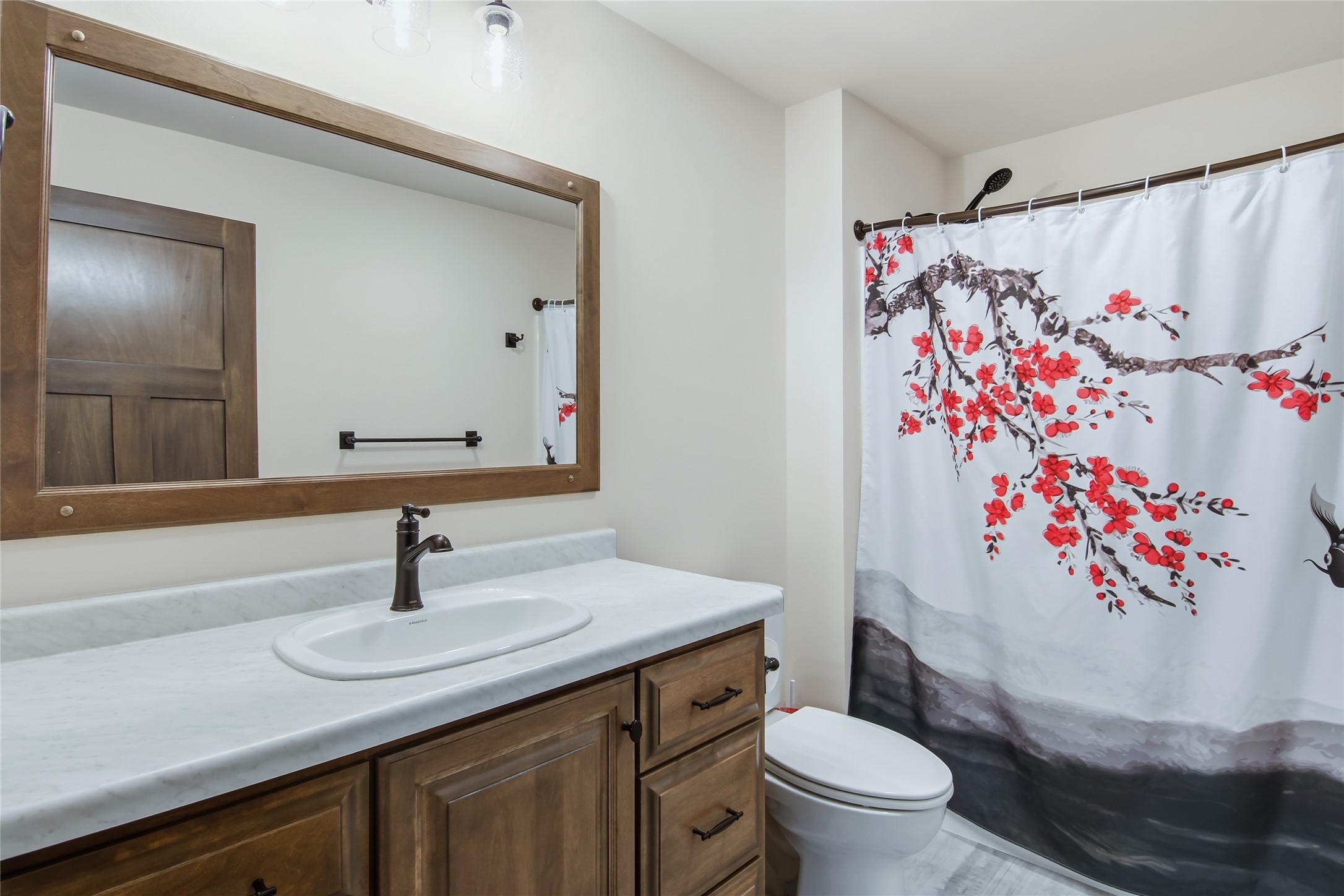 6401 Aspen Ridge Drive Property Photo 18