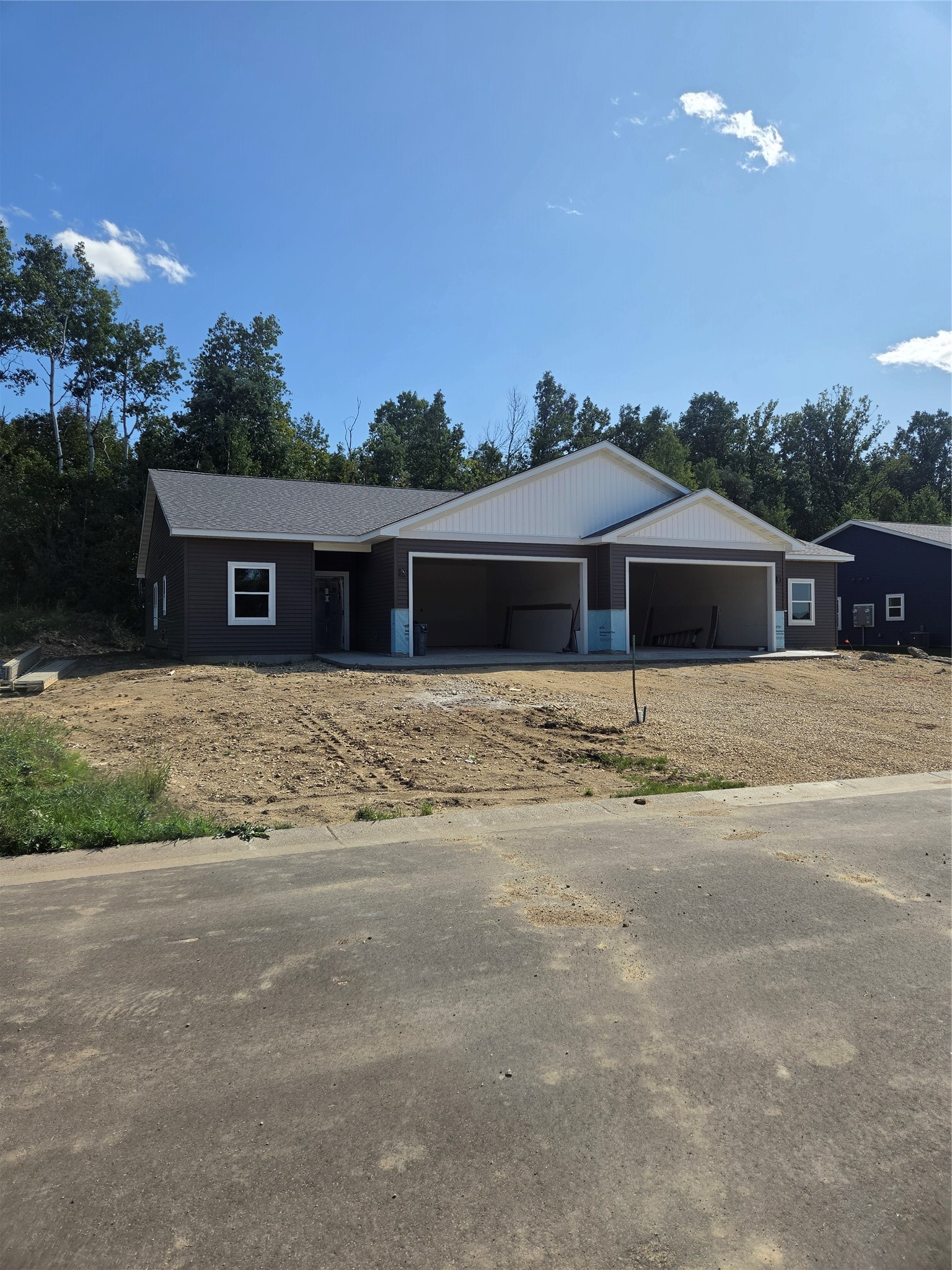 406 Norske Street Property Photo 1