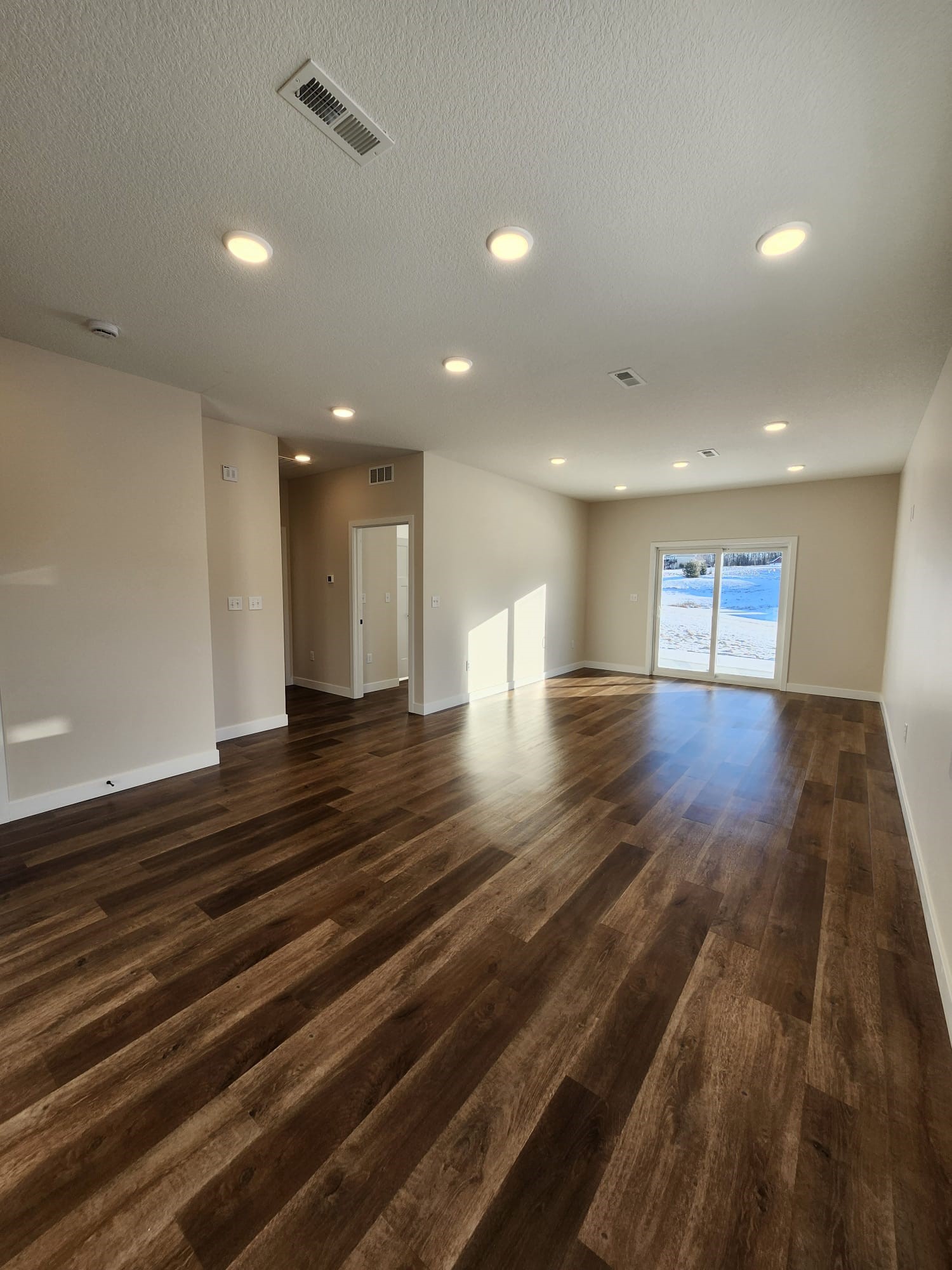 406 Norske Street Property Photo 33
