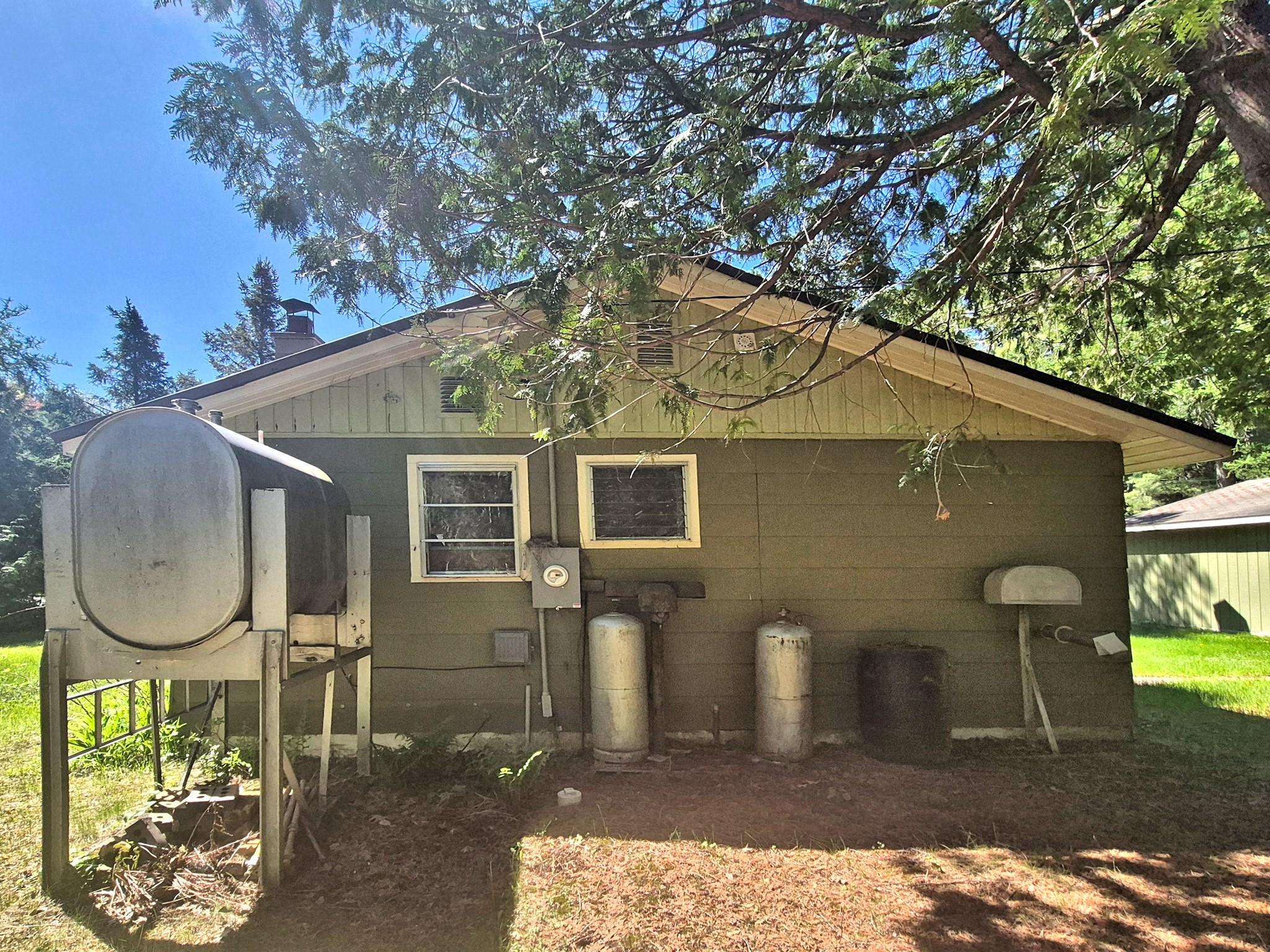 14306 W Pine Street Property Photo 5