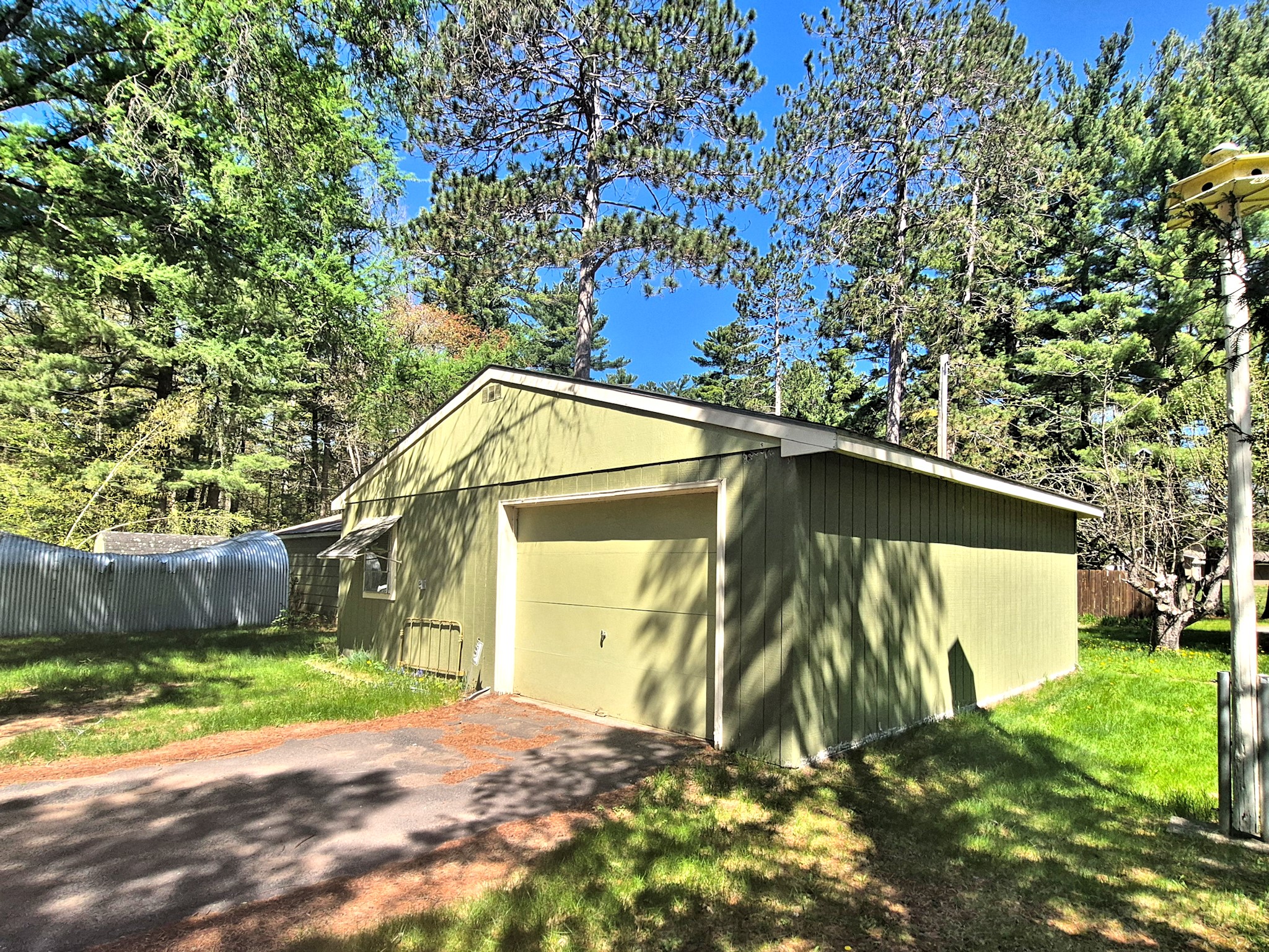 14306 W Pine Street Property Photo 7