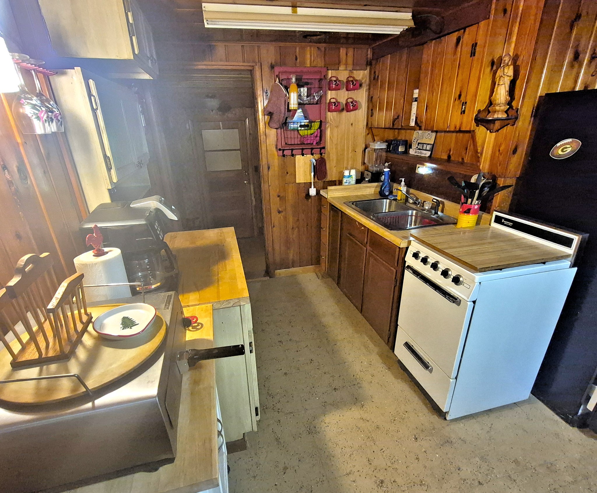 14306 W Pine Street Property Photo 14