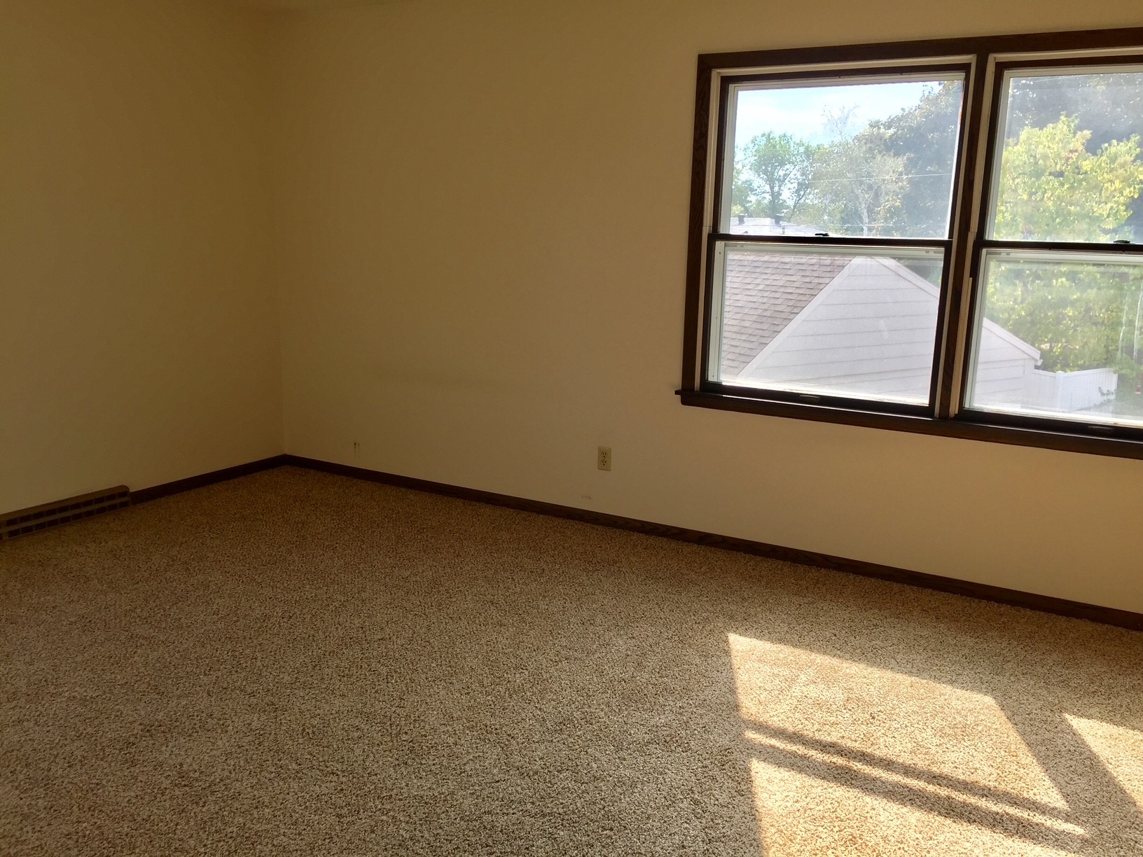 2714 Thomas Drive 1-4 Property Photo 19