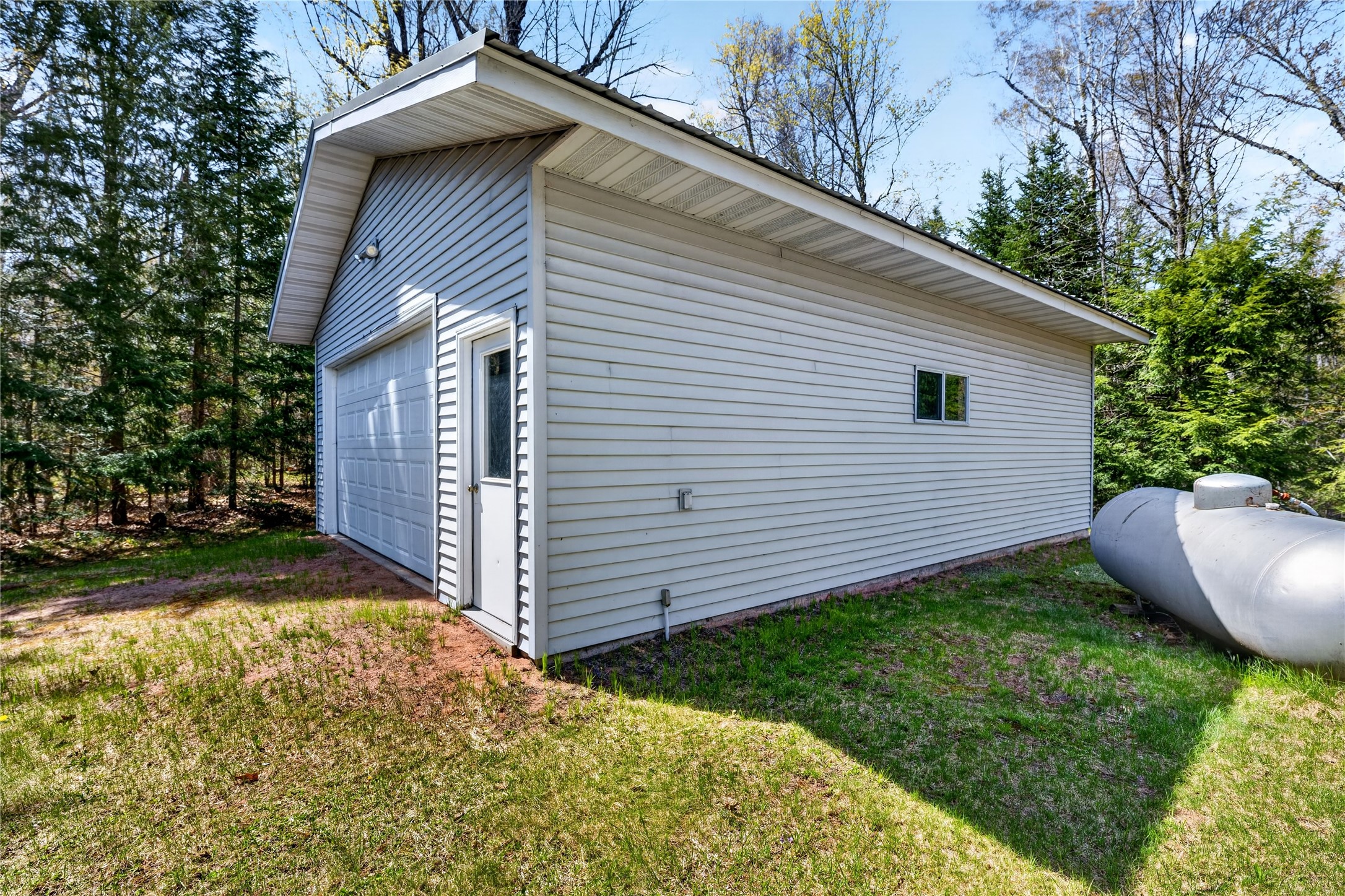 43890 County Highway D Property Photo 8