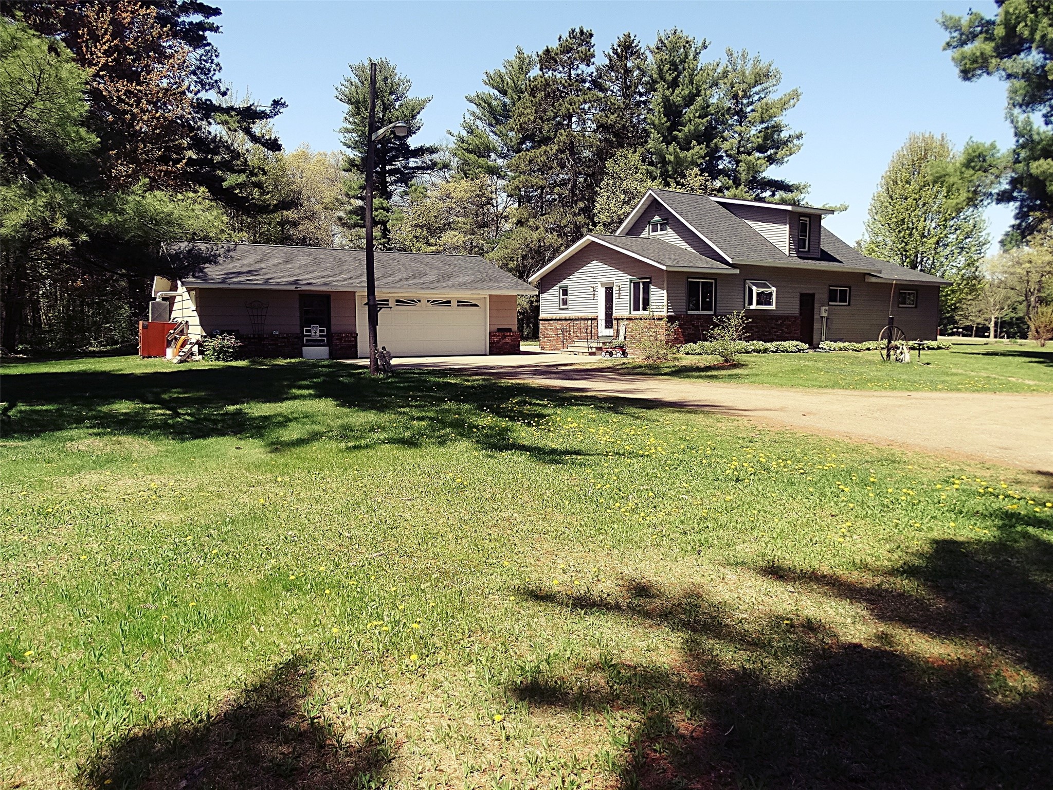 1957 16 1/2 Avenue Property Photo 1