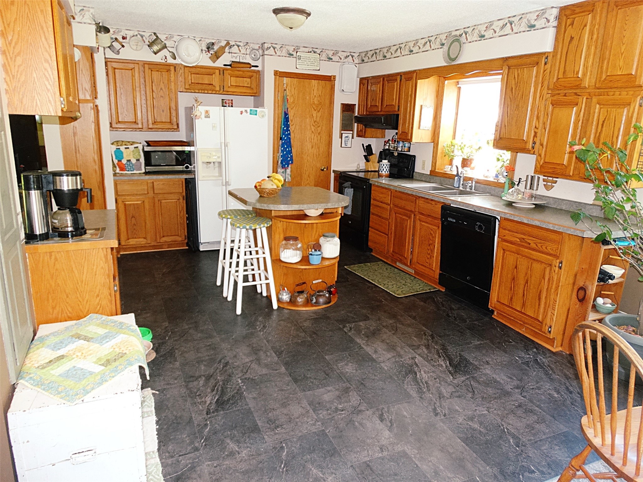 1957 16 1/2 Avenue Property Photo 9