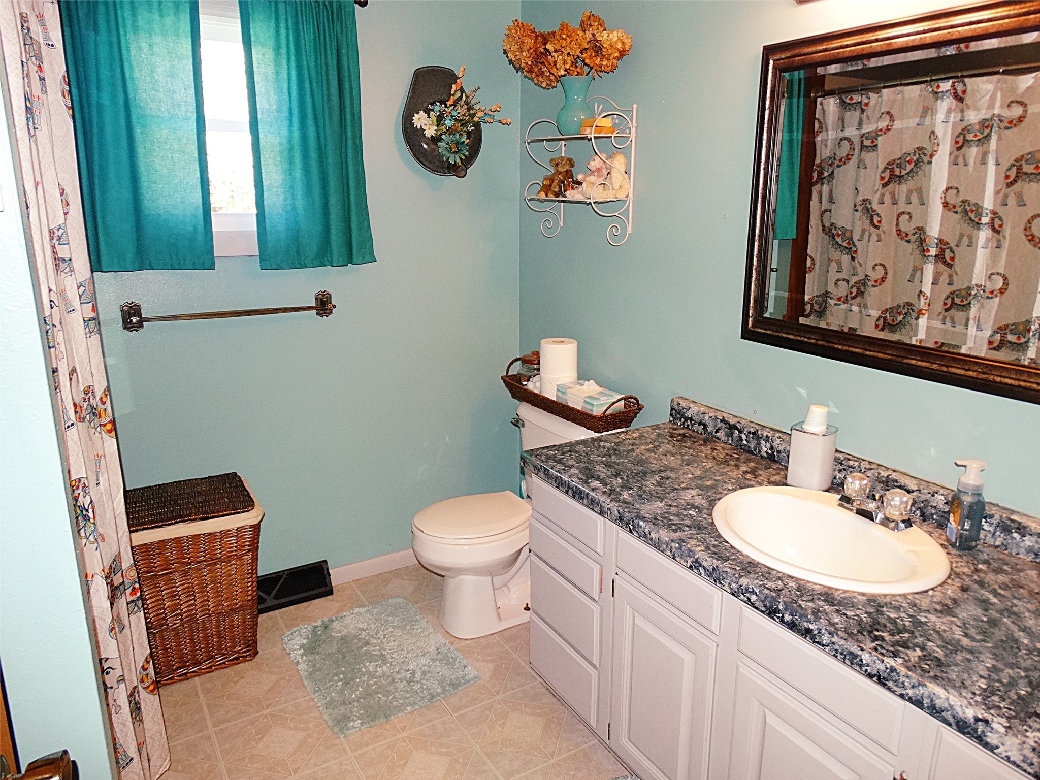1957 16 1/2 Avenue Property Photo 15