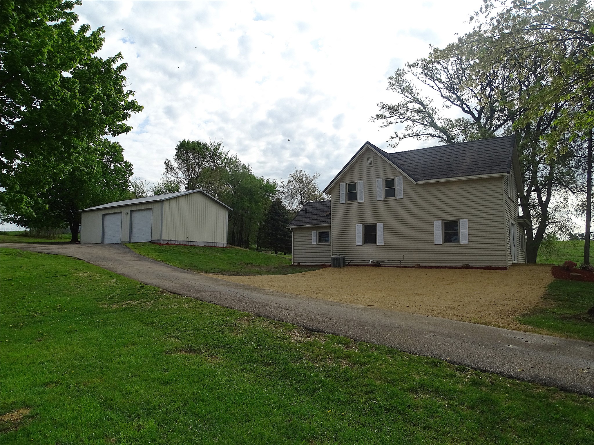 W1044 County Road Ss Property Photo 3