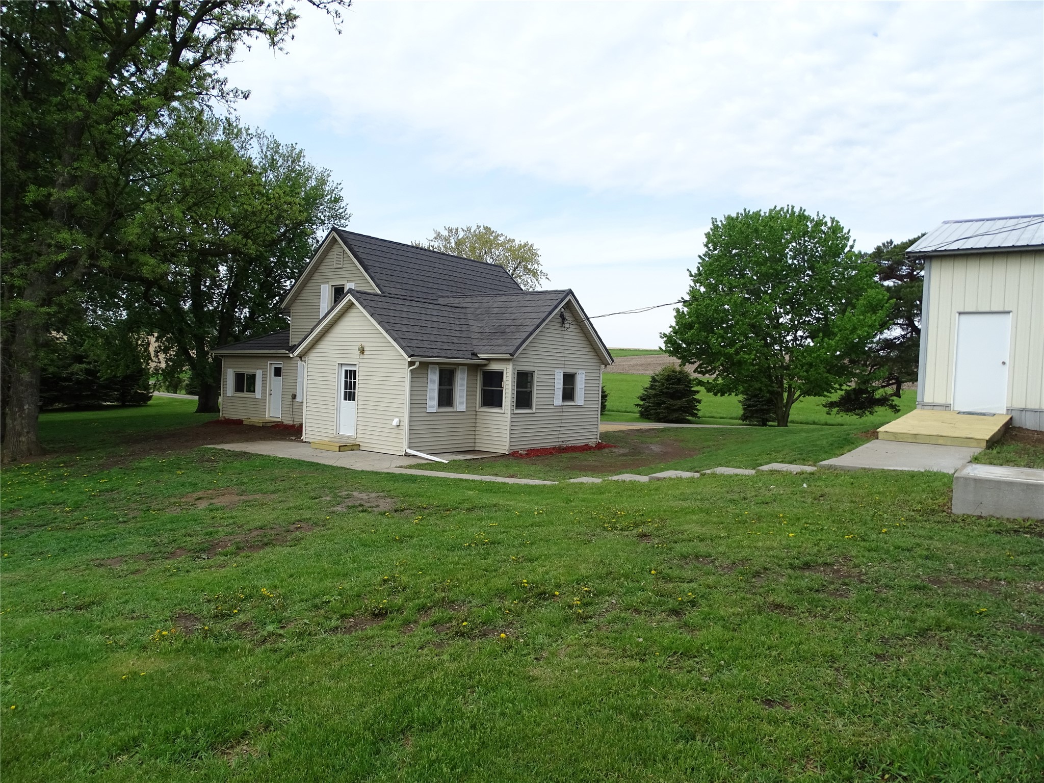 W1044 County Road Ss Property Photo 5