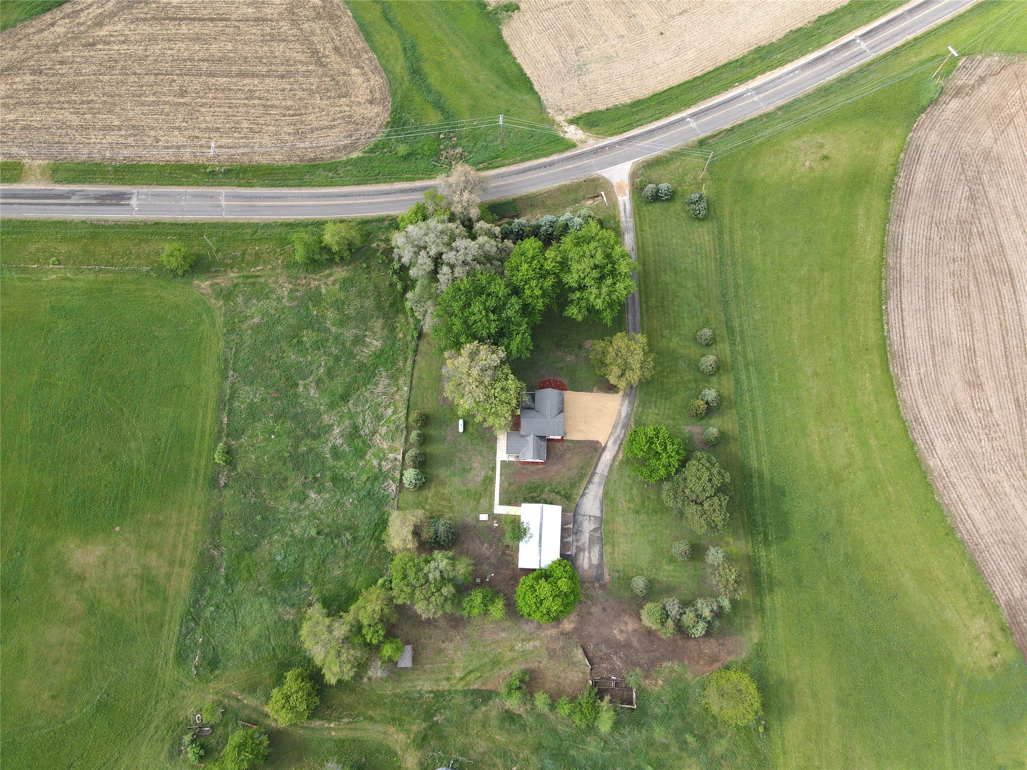 W1044 County Road Ss Property Photo 9