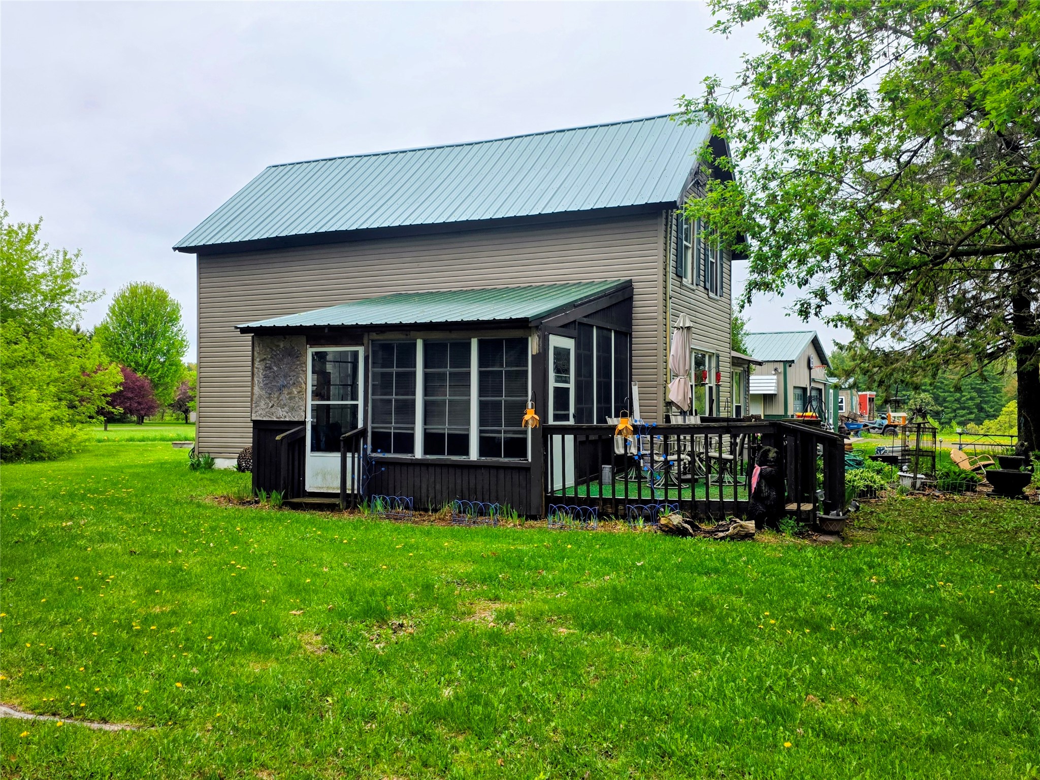2277 10th Street Property Photo 3