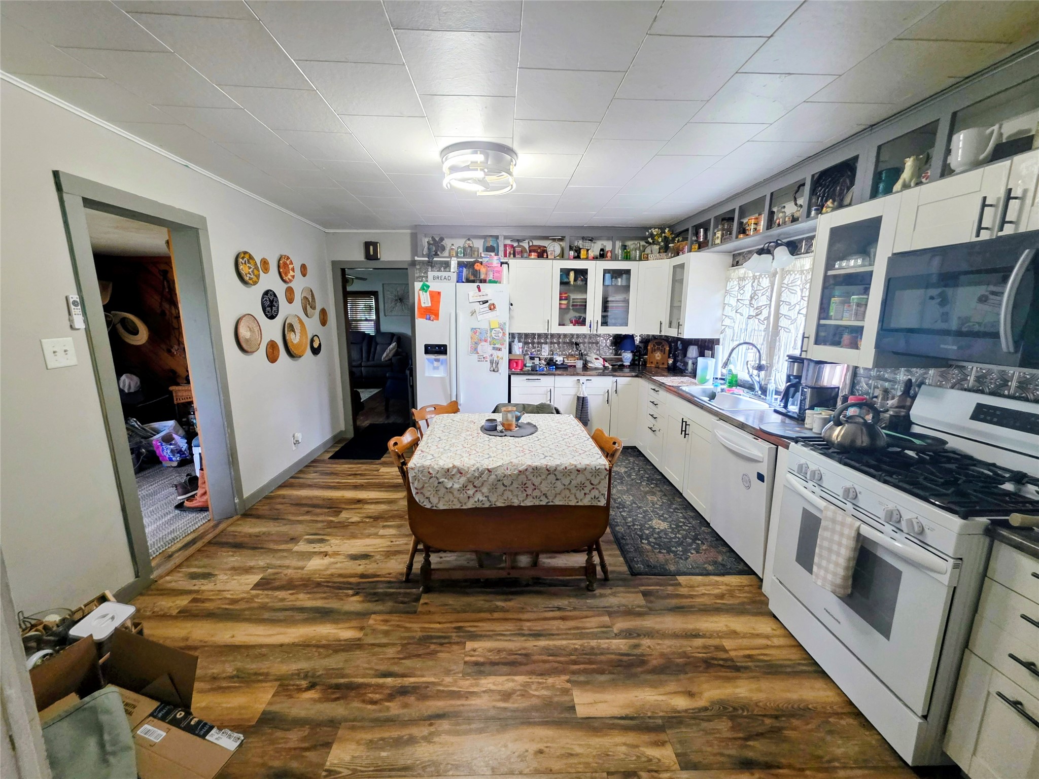 2277 10th Street Property Photo 4