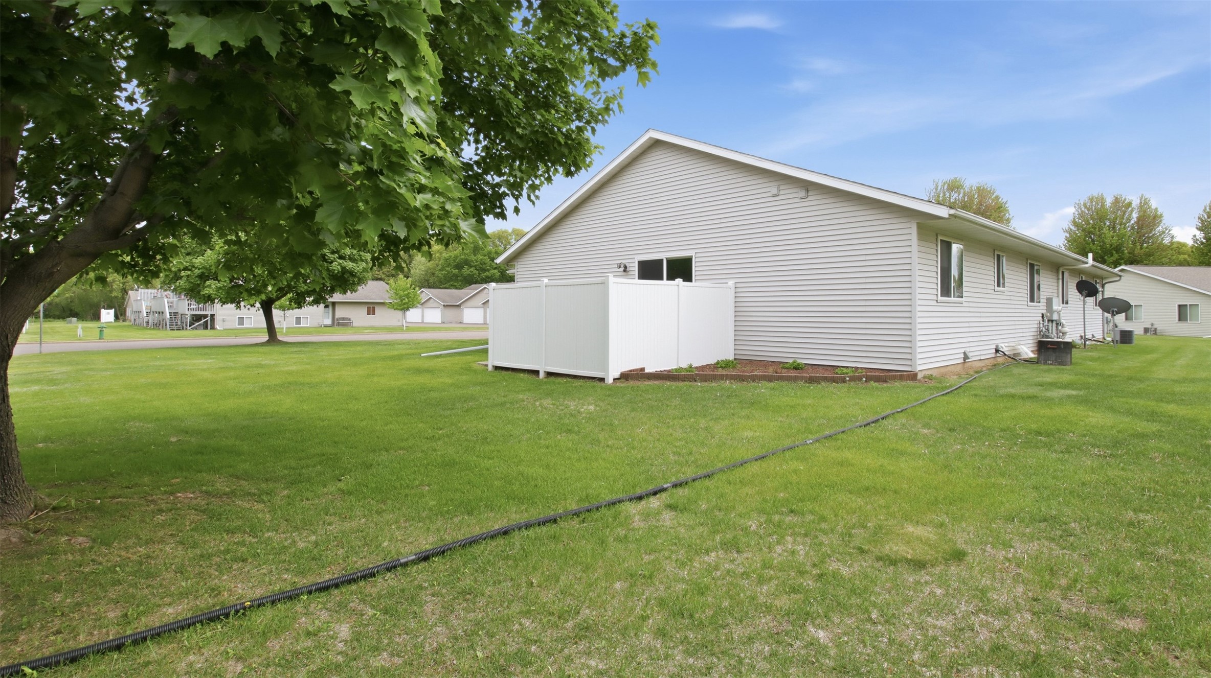 1196 Evergreen Lane Property Photo 32