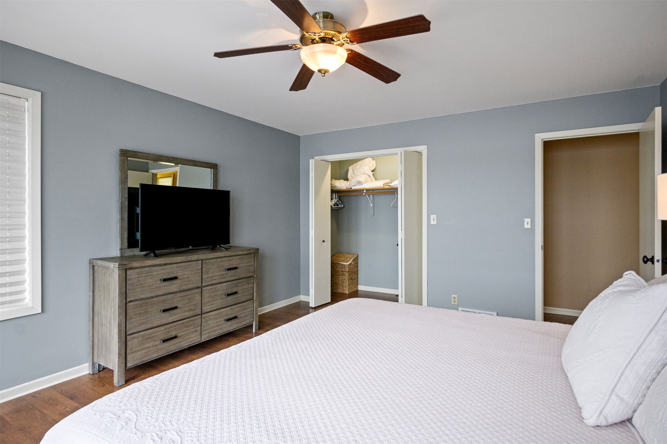 912 Kewin Street Property Photo 25