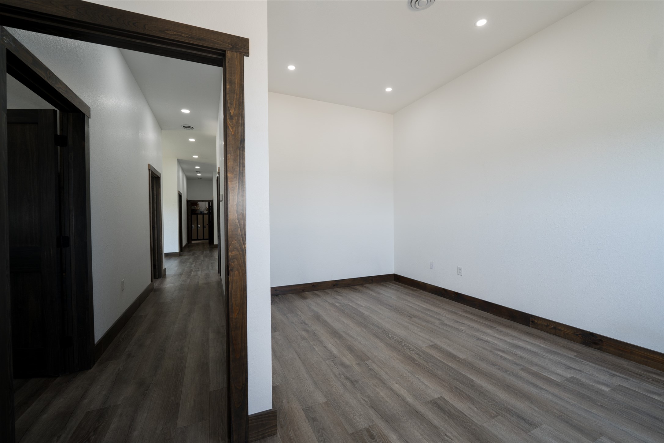 860 Gaylord Avenue Property Photo 16