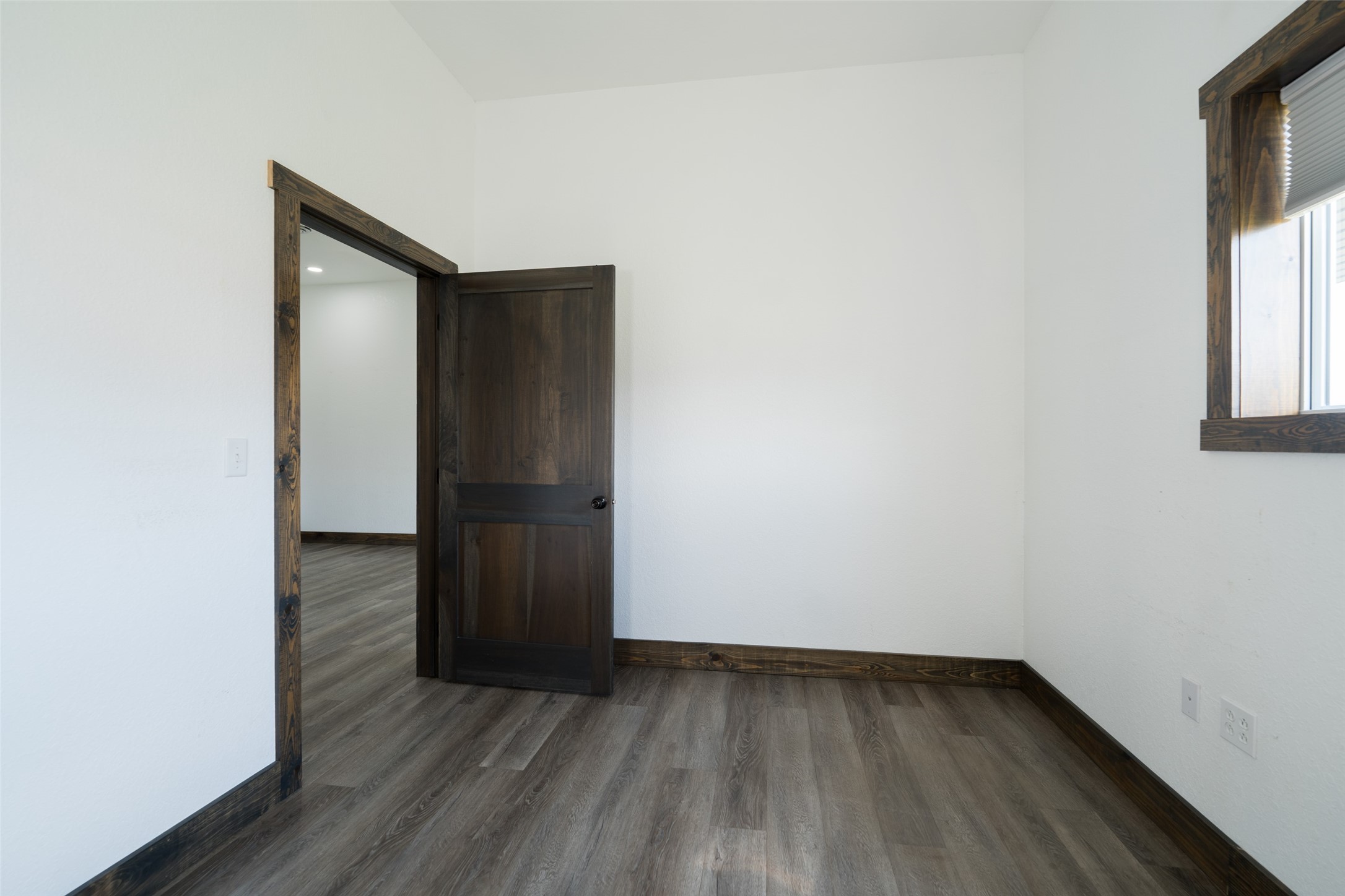 860 Gaylord Avenue Property Photo 18