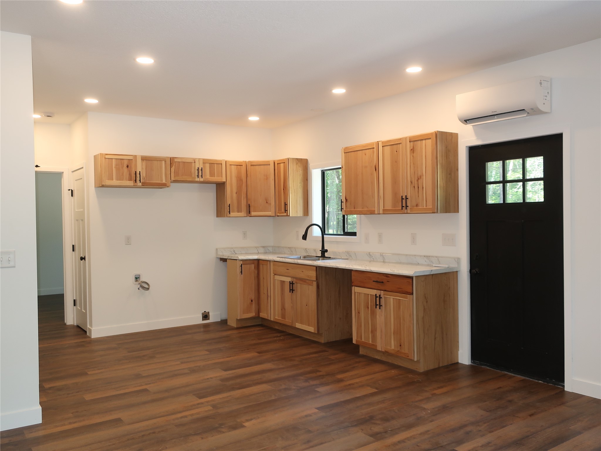 29123 Deerpath Terrace Property Photo 2