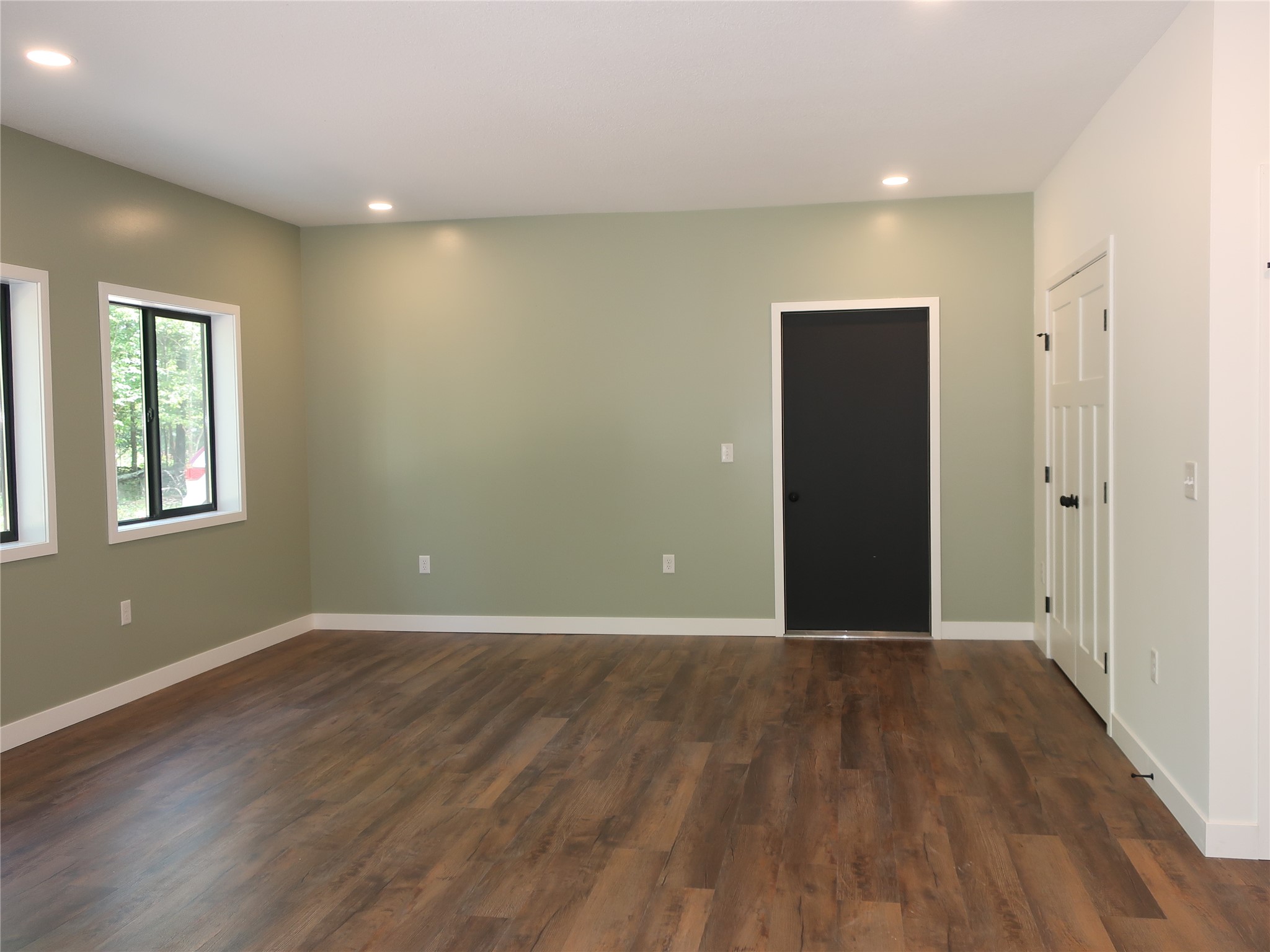 29123 Deerpath Terrace Property Photo 6