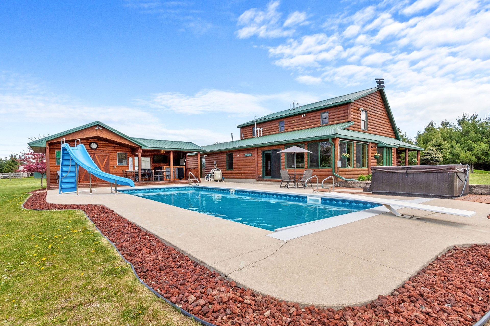 171 30th Street Property Photo 11