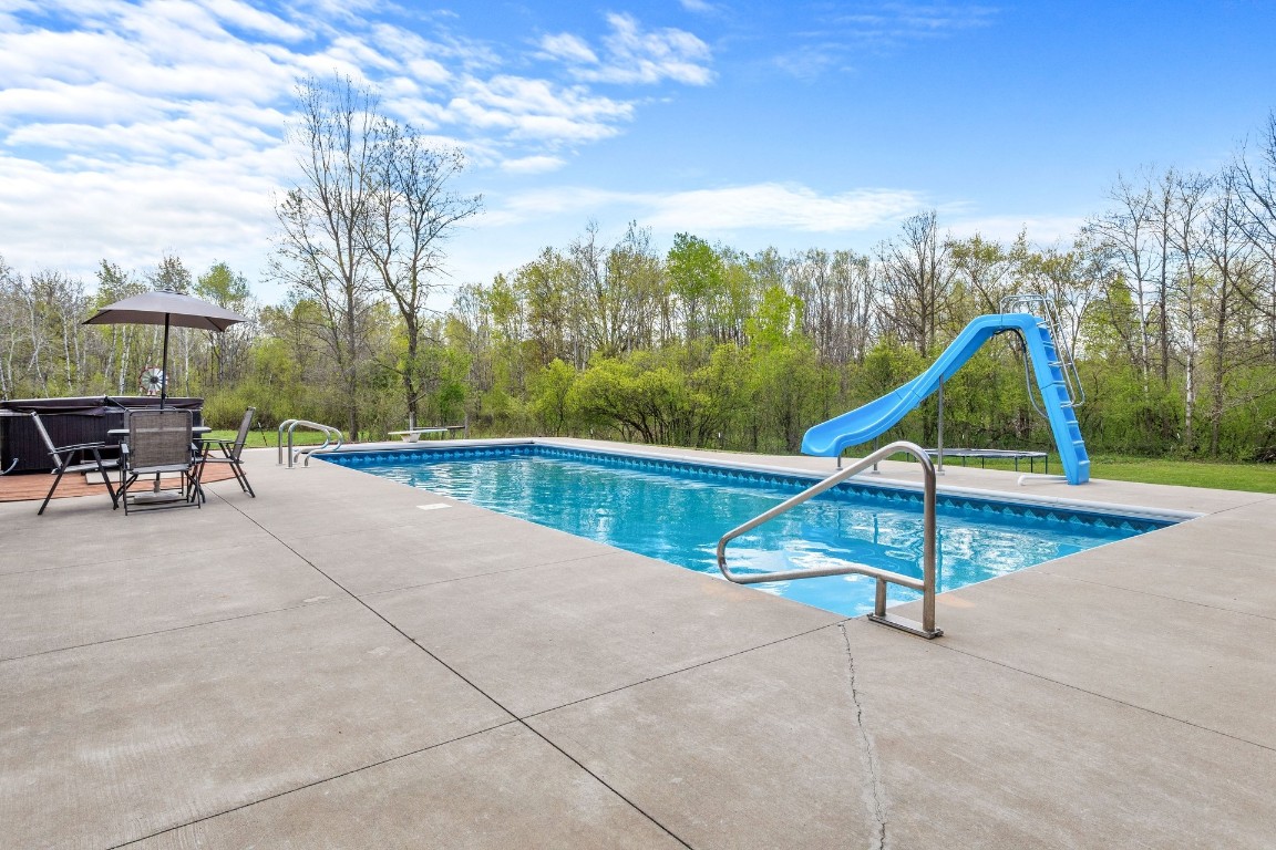 171 30th Street Property Photo 12