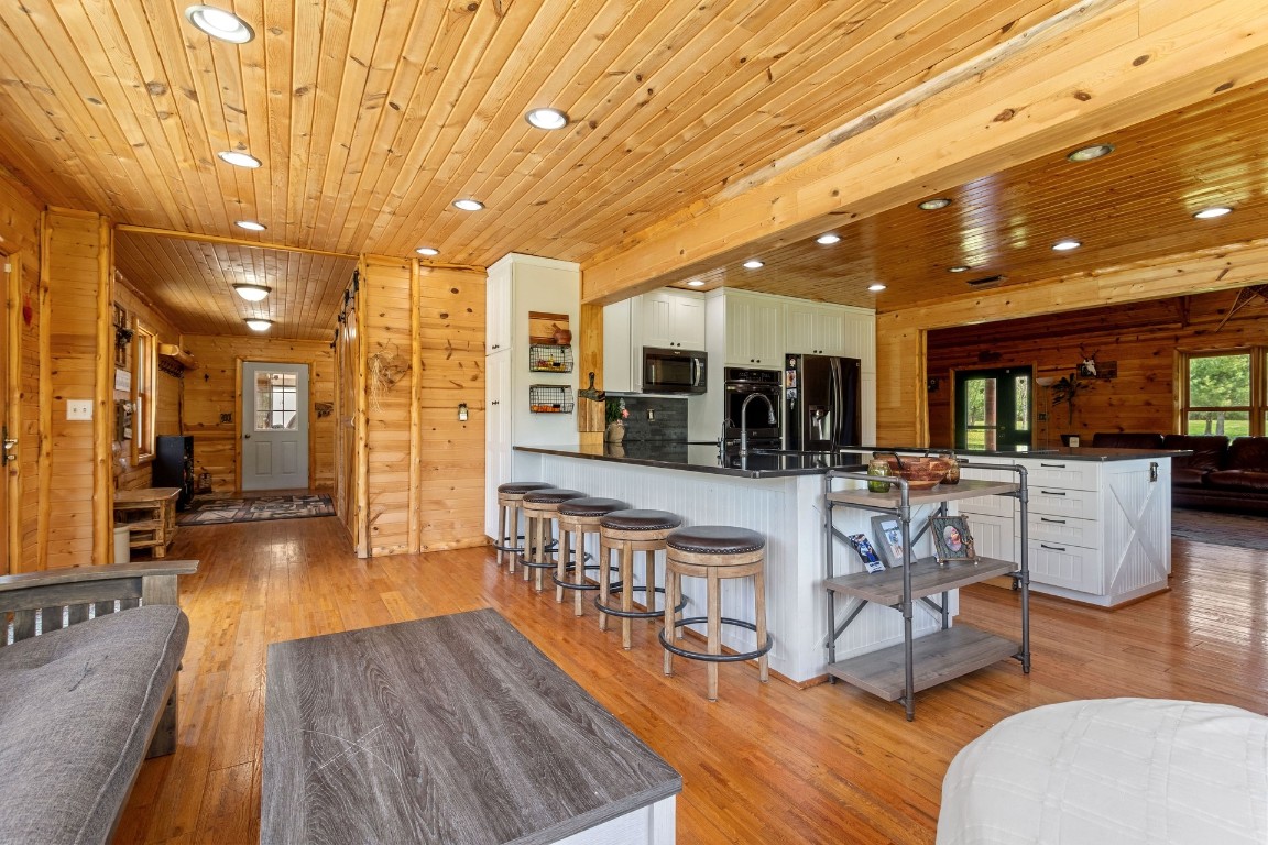 171 30th Street Property Photo 22