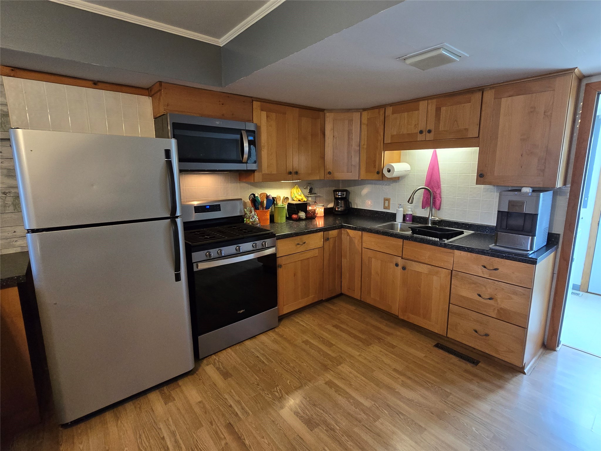 1425 3rd Street Property Photo 13