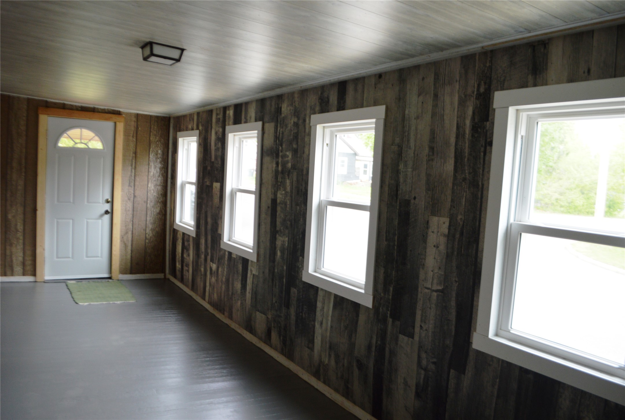 1085 Water Street Property Photo 4
