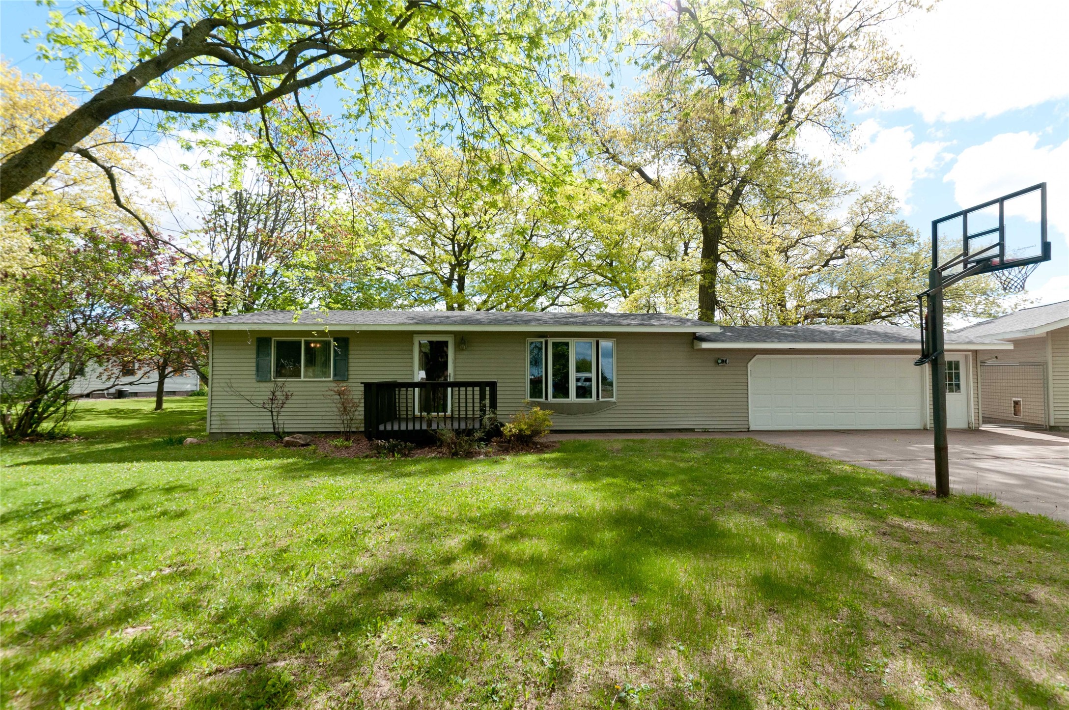 1661 20 1/2 Street Property Photo 4
