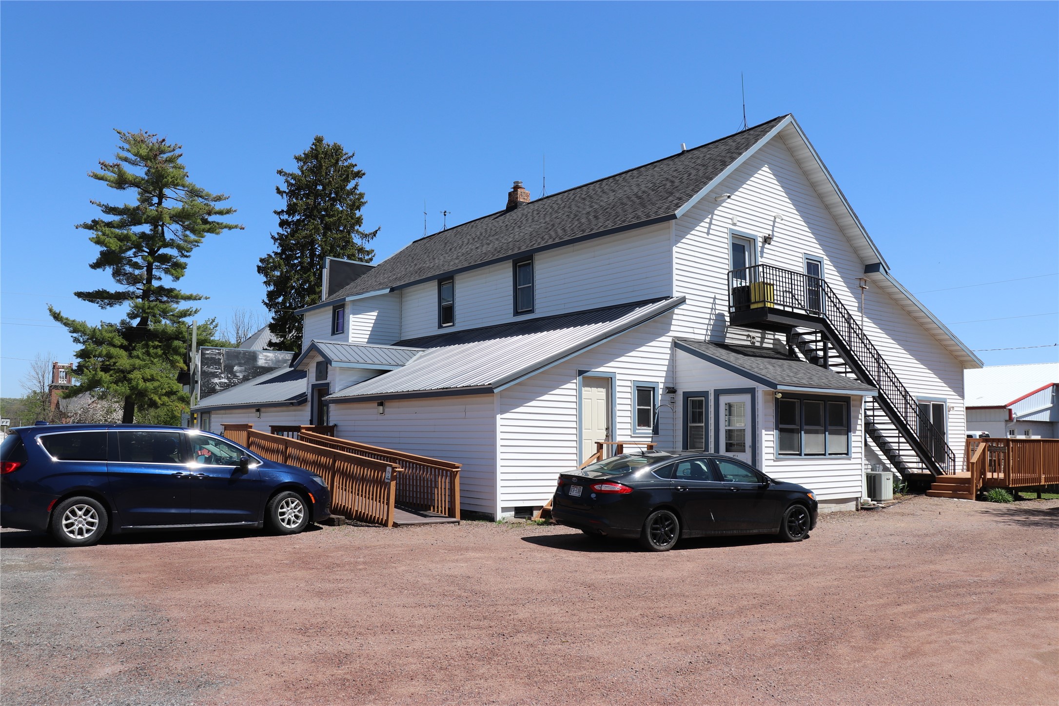 W15699 State Highway 121 Property Photo 2