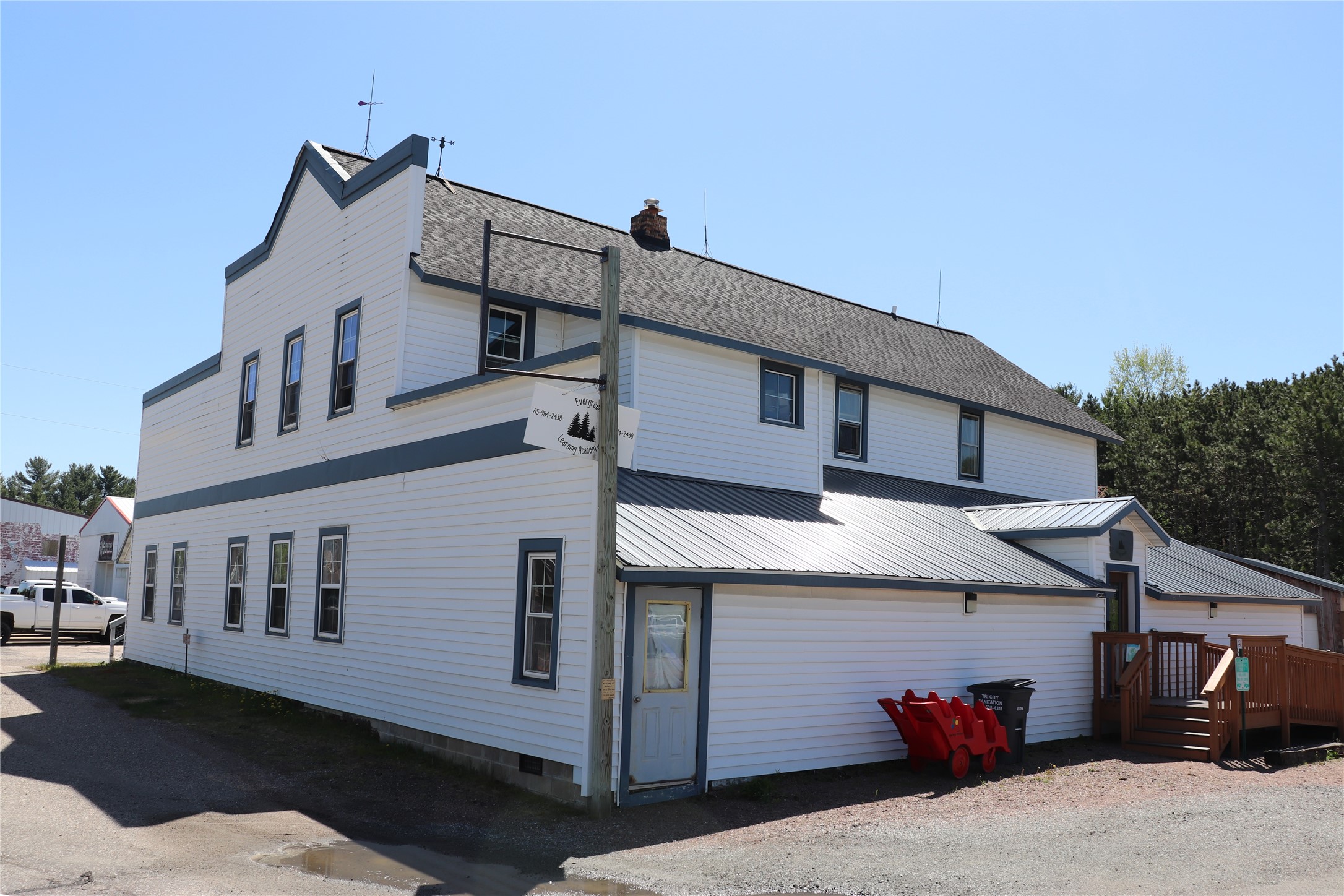 W15699 State Highway 121 Property Photo 3