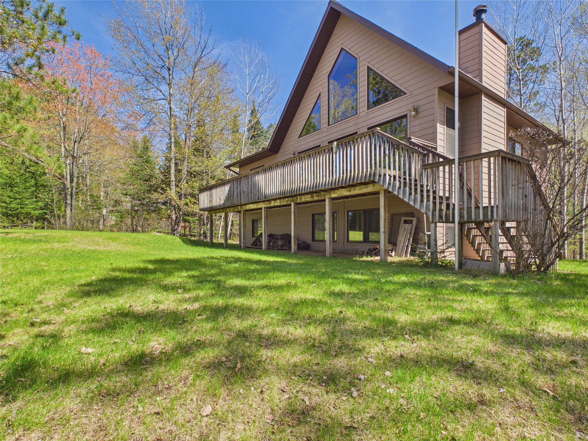 6000 Smith Lake Road Property Photo 3