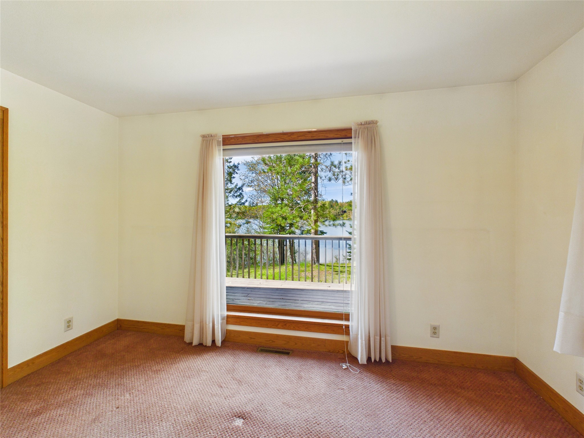 6000 Smith Lake Road Property Photo 32