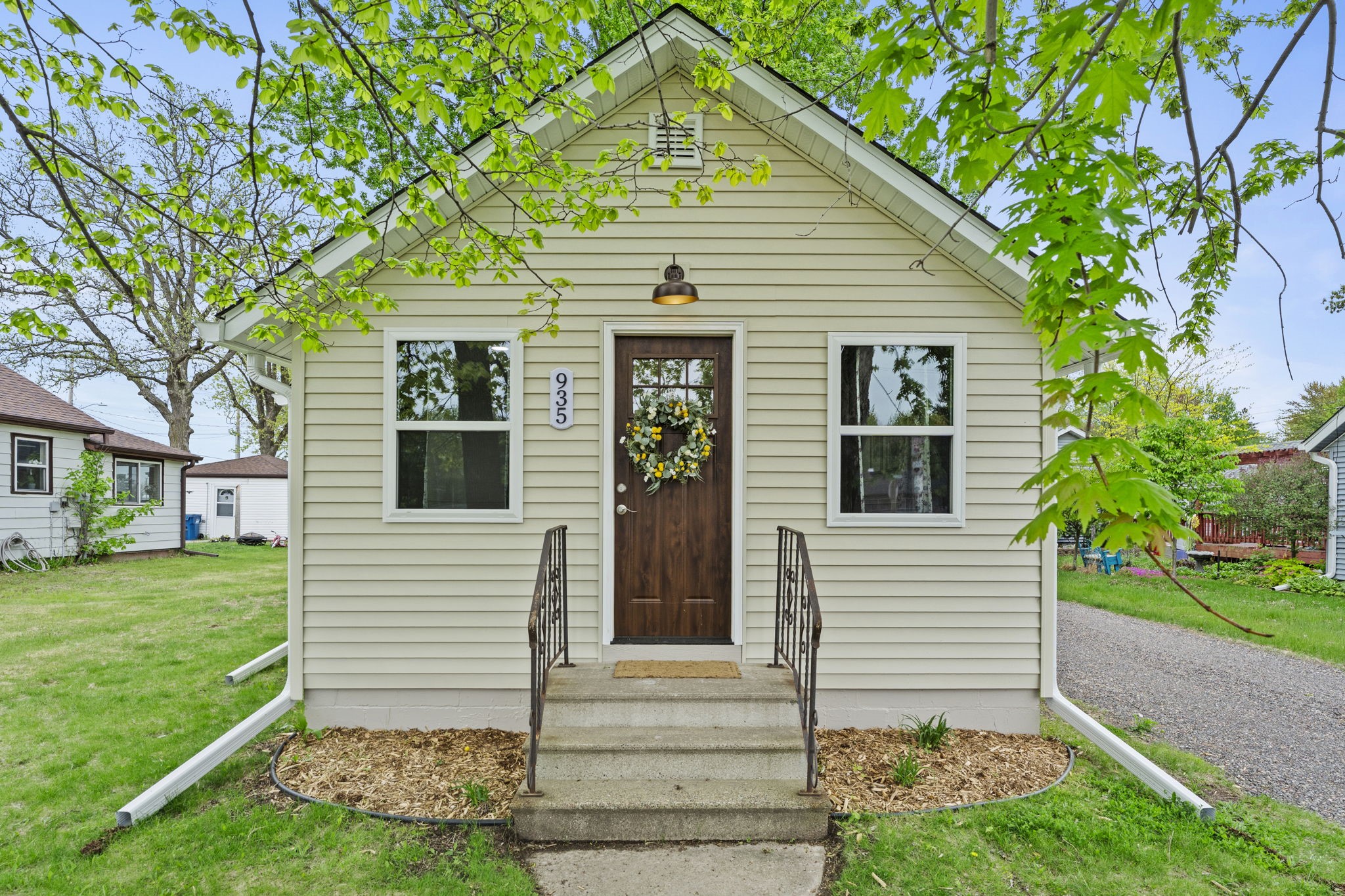 935 Hammond Avenue Property Photo 1