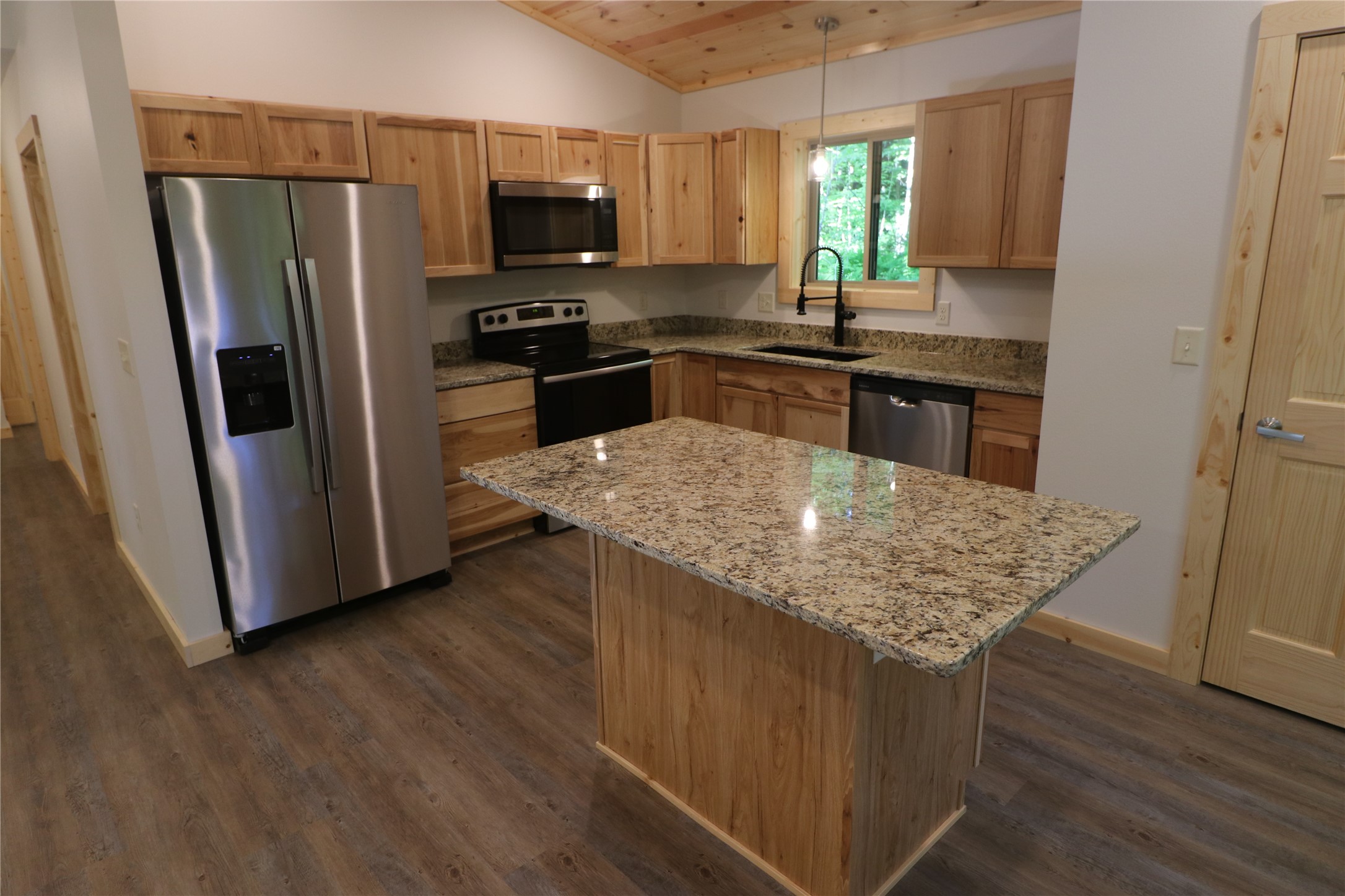 17700 Silver Birch Drive Property Photo 12