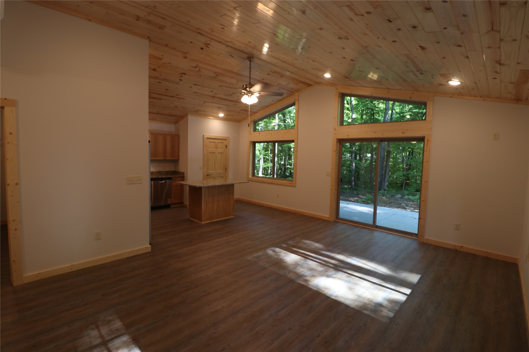 17700 Silver Birch Drive Property Photo 14